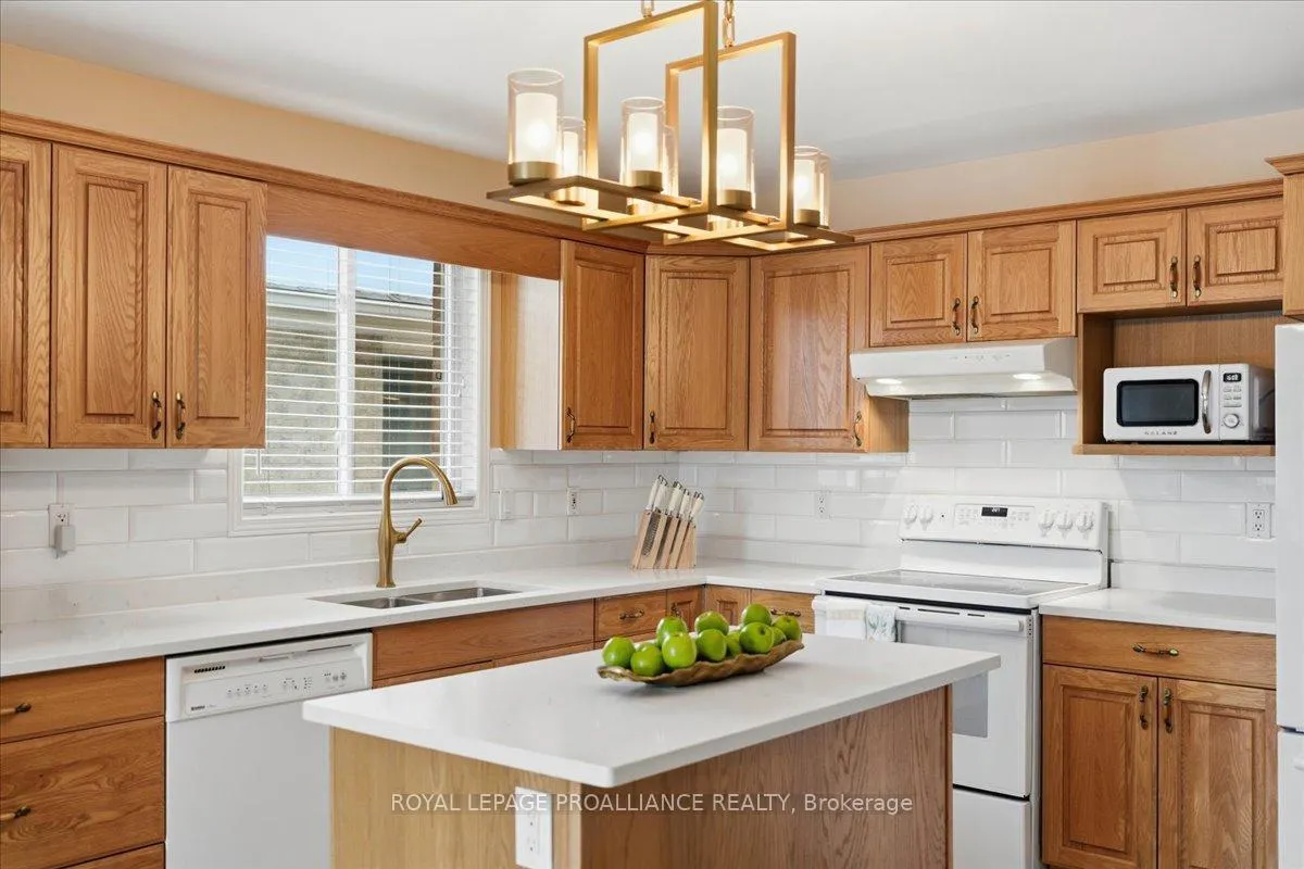 Photo 24 of 102 Hickory Grove, Belleville, Belleville Ward — HOMEH