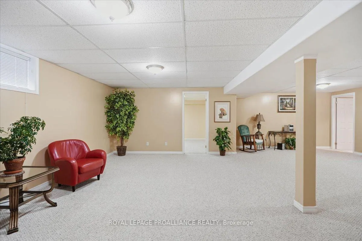 Photo 32 of 102 Hickory Grove, Belleville, Belleville Ward — HOMEH