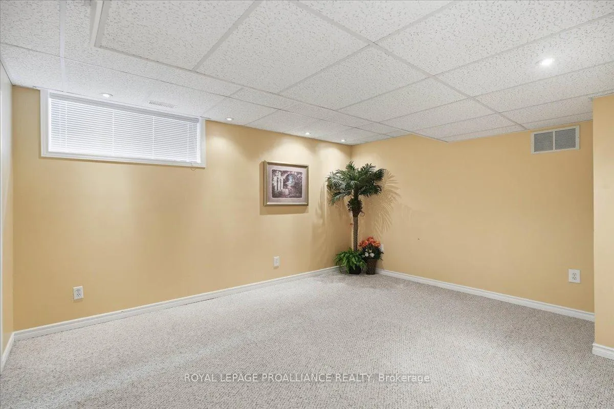 Photo 38 of 102 Hickory Grove, Belleville, Belleville Ward — HOMEH