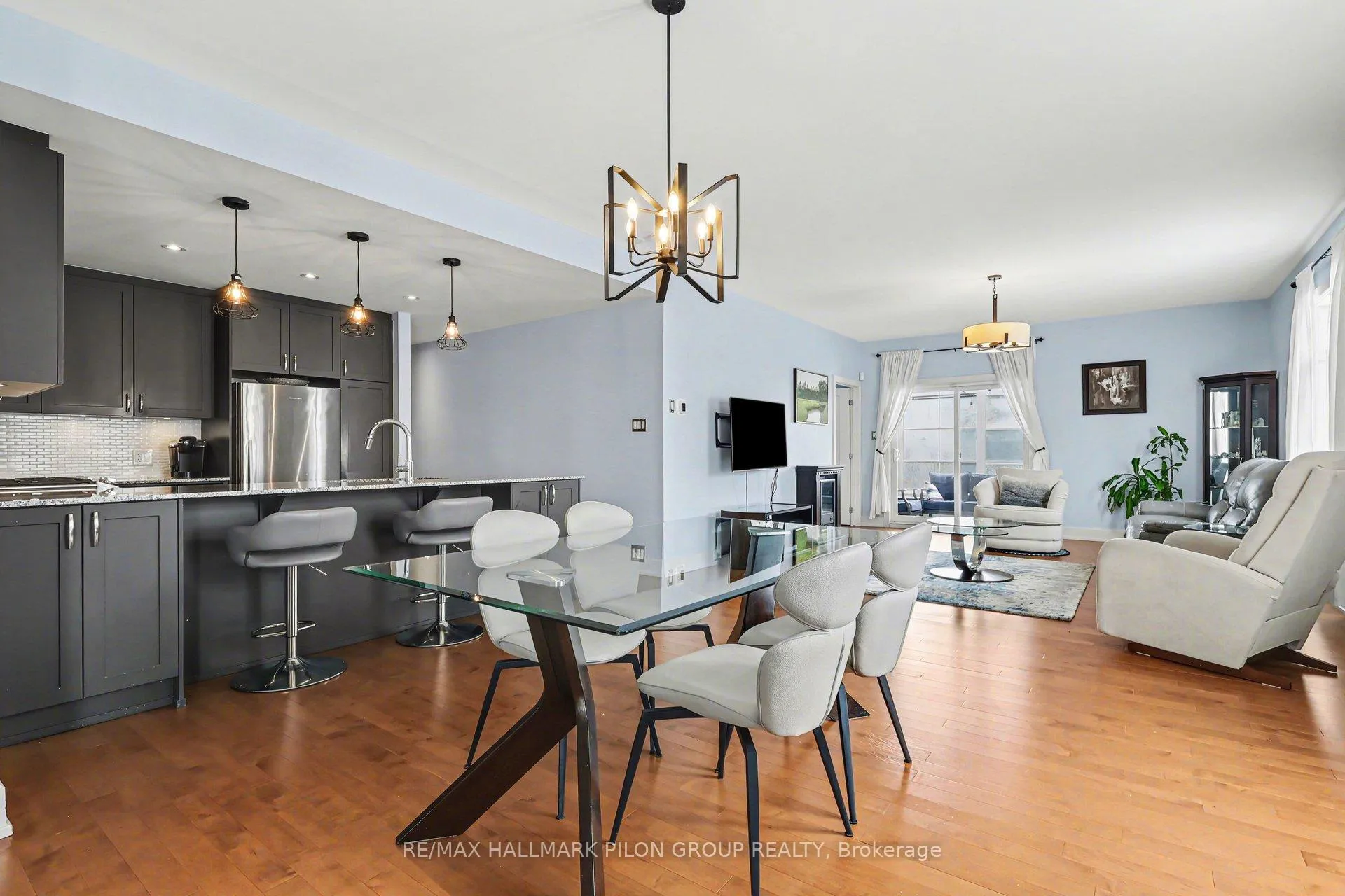 Photo 2 of 200 Mullin Private, Ottawa, Mer Bleue/Bradley Estates/Anderson Park — HOMEH