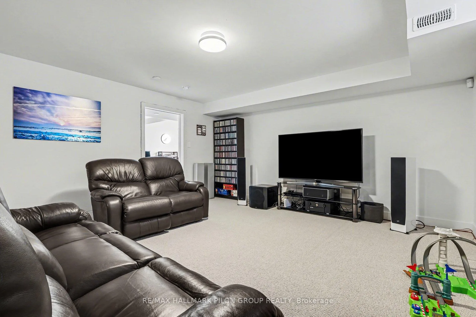 Photo 17 of 200 Mullin Private, Ottawa, Mer Bleue/Bradley Estates/Anderson Park — HOMEH
