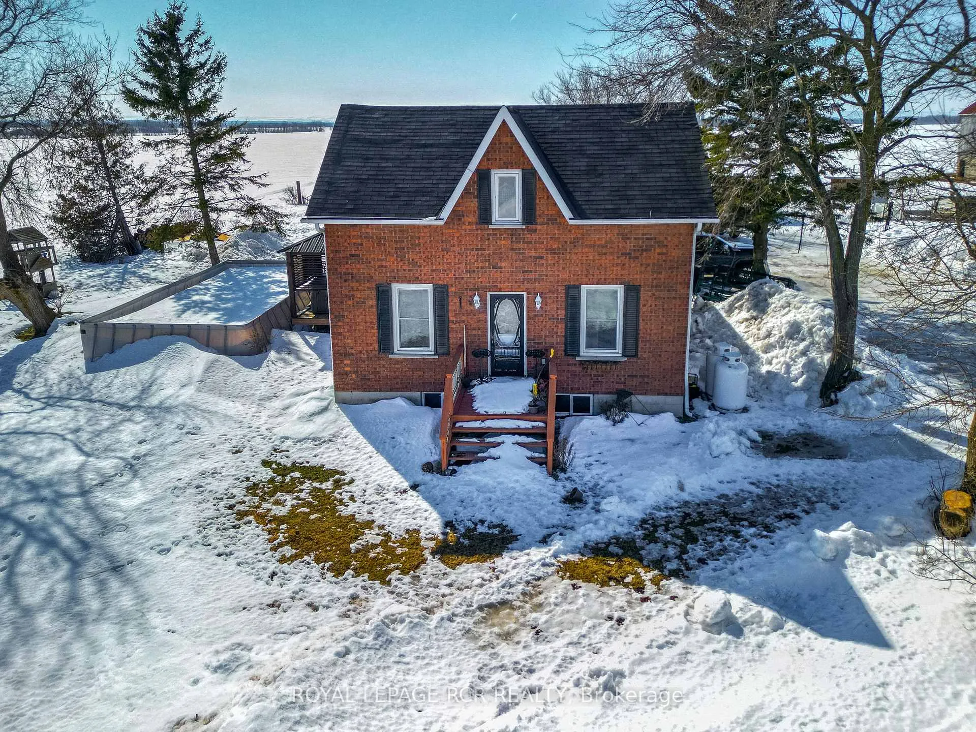 Front of 2606 Crossland Road