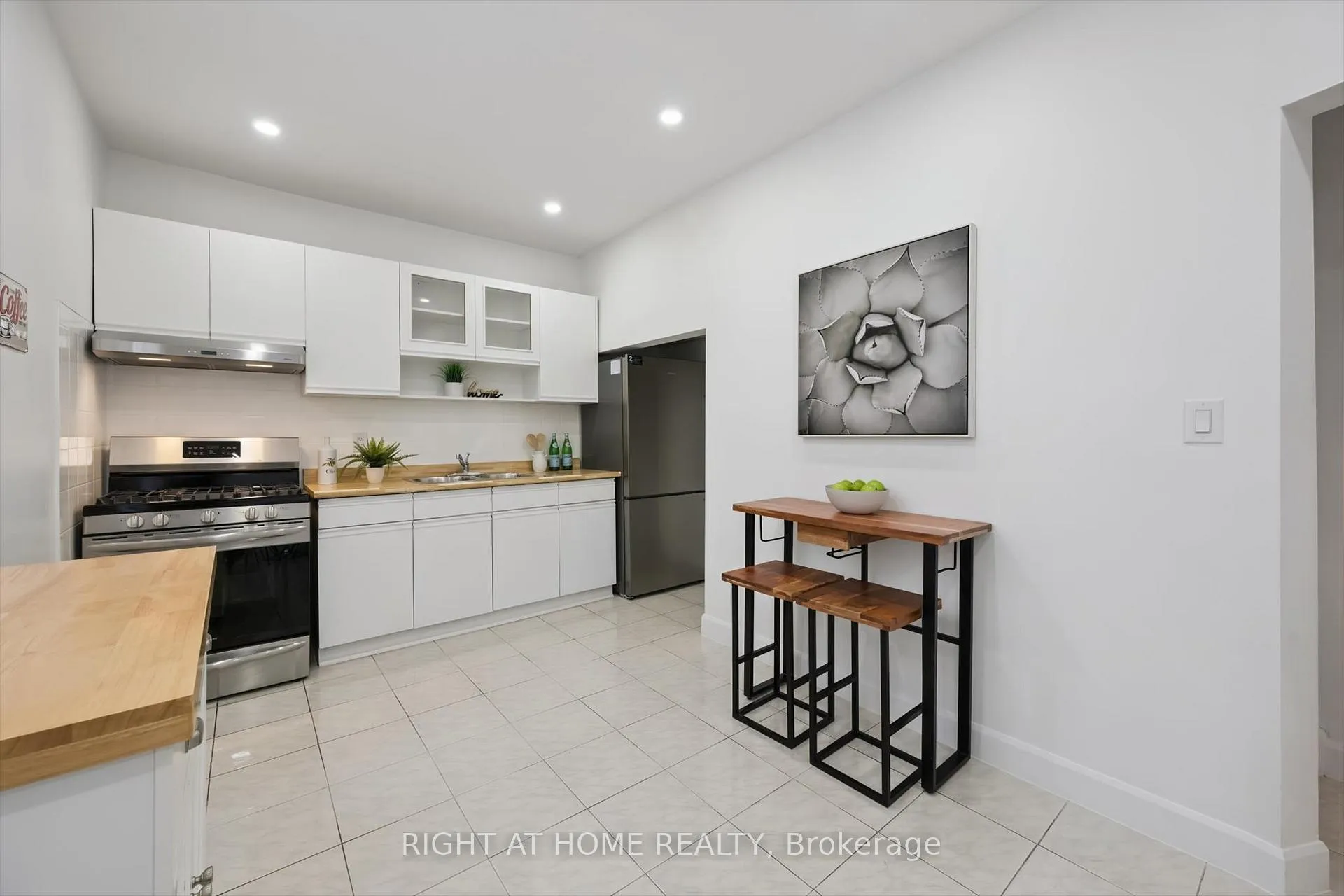 Photo 8 of 1 Auburn Avenue, Toronto, Corso Italia-Davenport — HOMEH