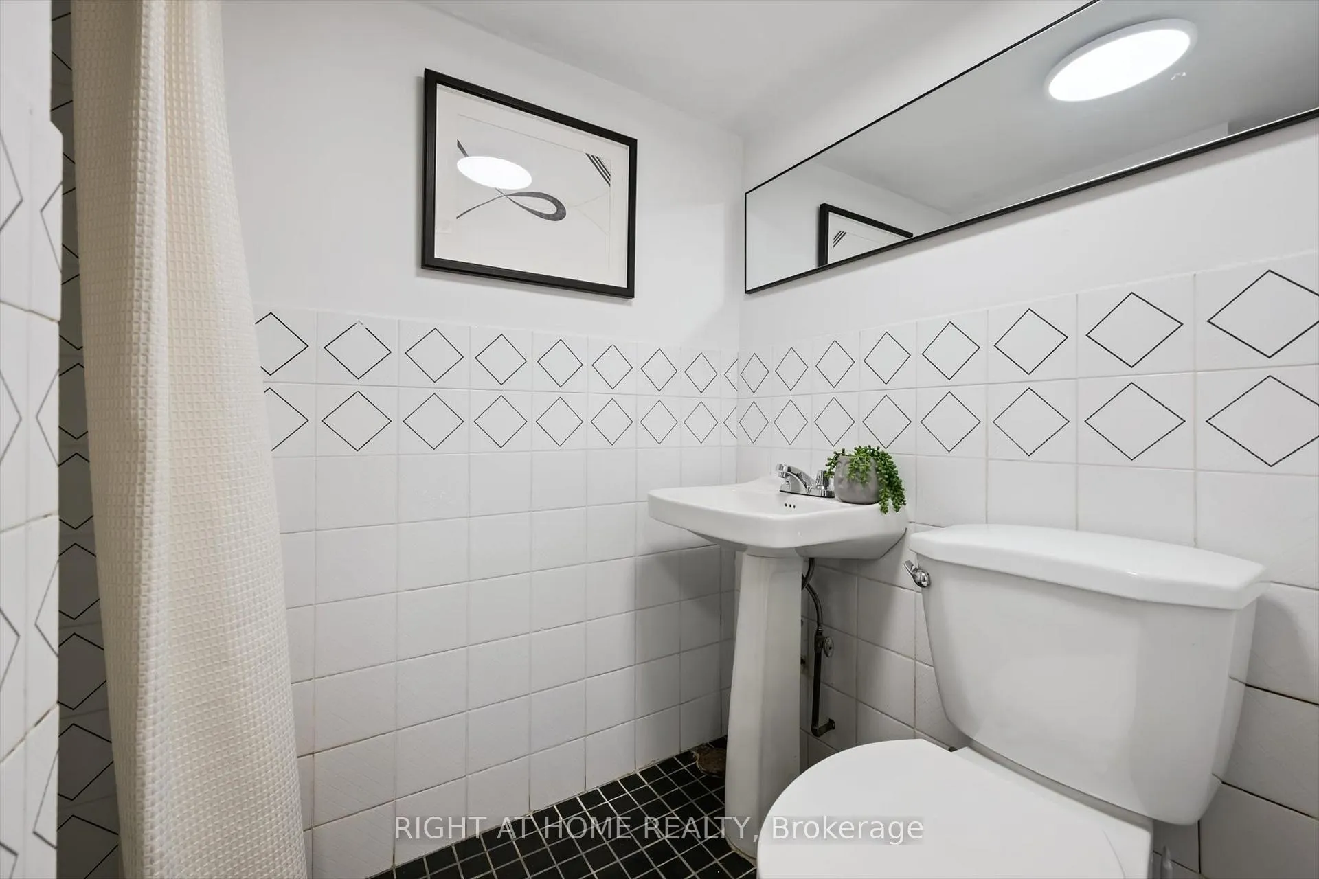 Photo 25 of 1 Auburn Avenue, Toronto, Corso Italia-Davenport — HOMEH