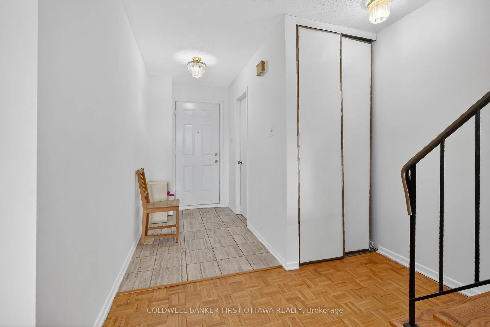 Photo 3 of Unit 17, 300 Stone Quarry Private, Ottawa, Carson Meadows — HOMEH