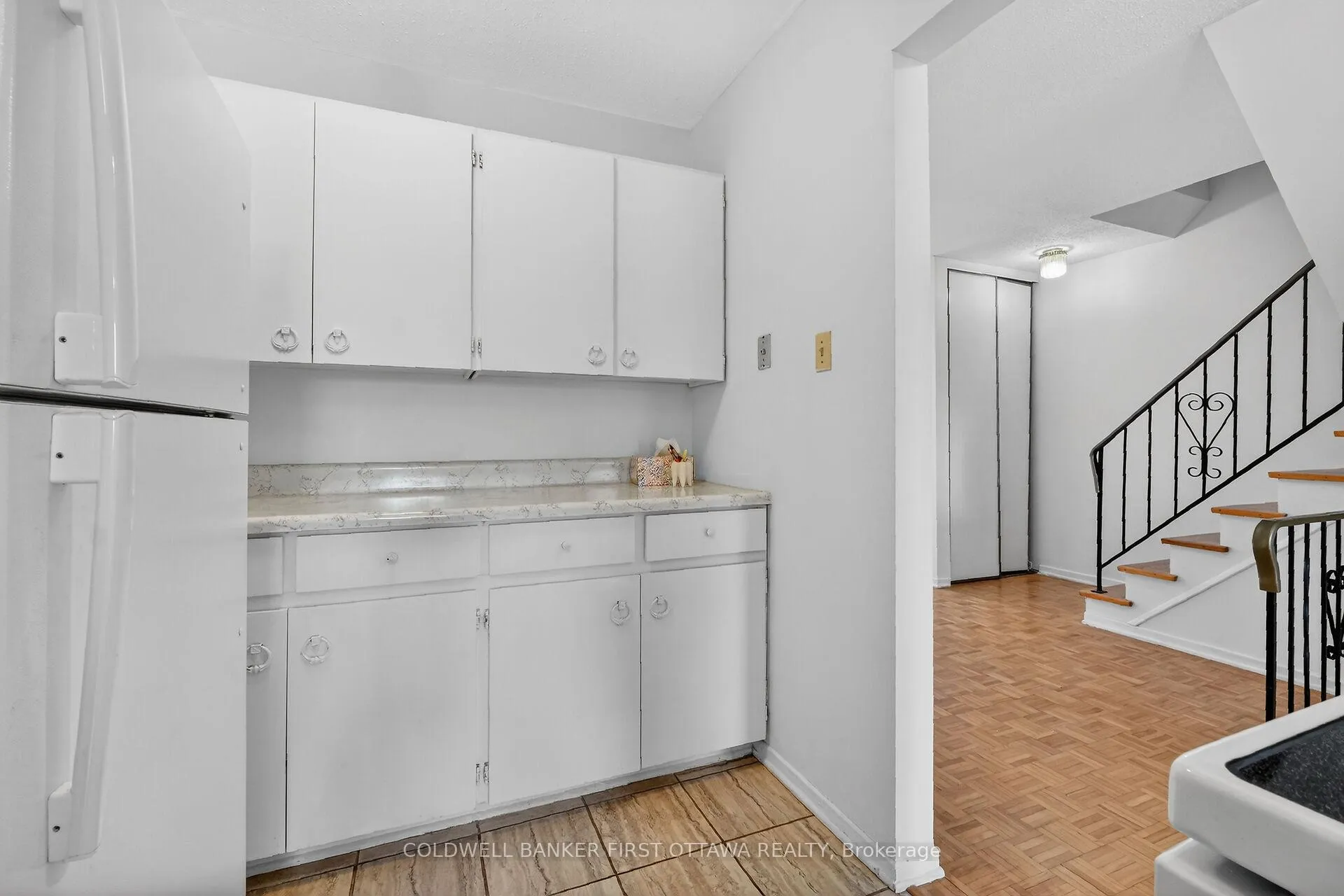 Photo 17 of Unit 17, 300 Stone Quarry Private, Ottawa, Carson Meadows — HOMEH