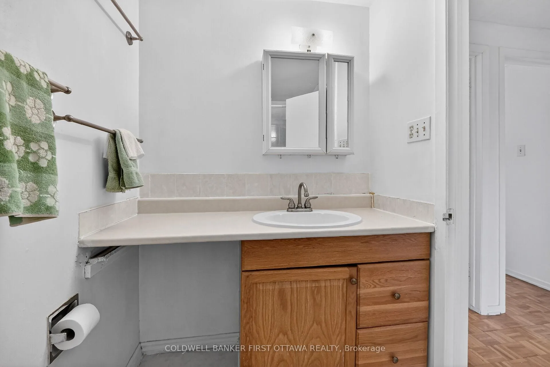 Photo 33 of Unit 17, 300 Stone Quarry Private, Ottawa, Carson Meadows — HOMEH