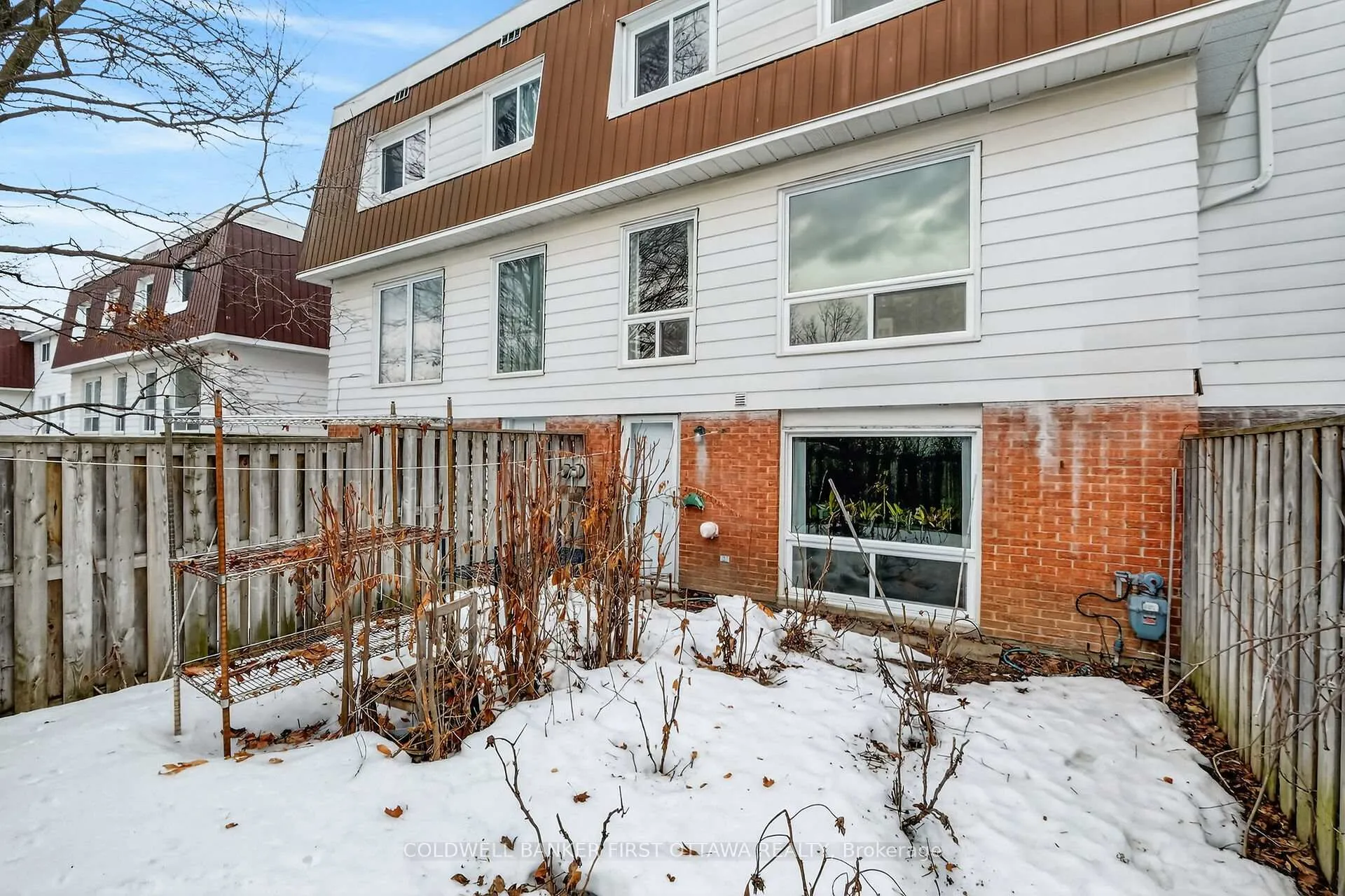 Photo 42 of Unit 17, 300 Stone Quarry Private, Ottawa, Carson Meadows — HOMEH