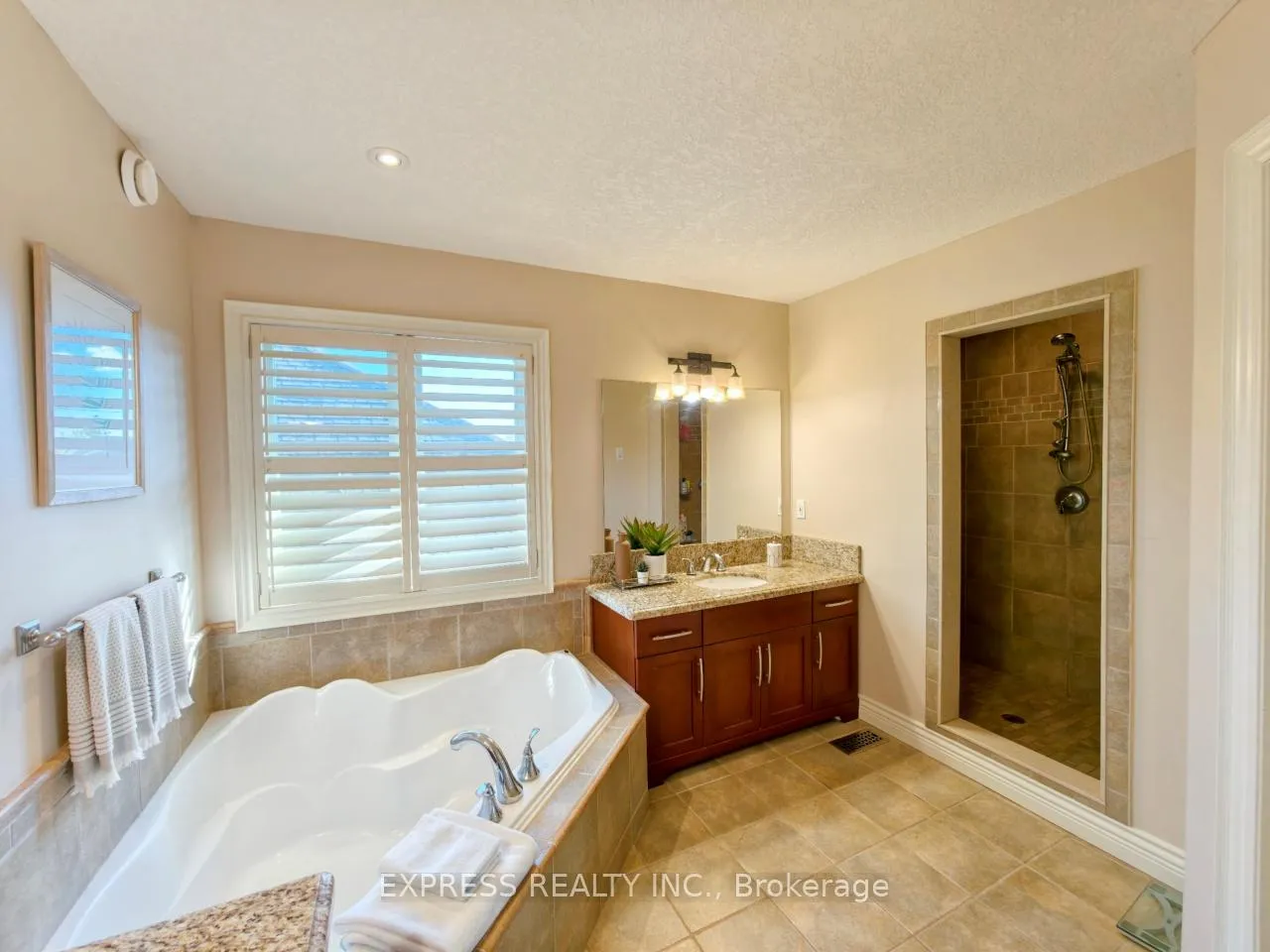 Photo 31 of 225 Terrace Wood Crescent, Kitchener, Pioneer Tower West — HOMEH