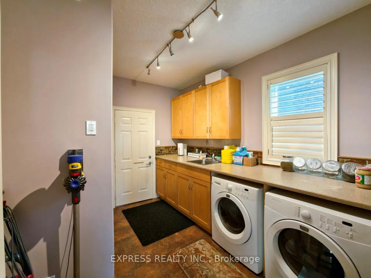 Photo 42 of 225 Terrace Wood Crescent, Kitchener, Pioneer Tower West — HOMEH