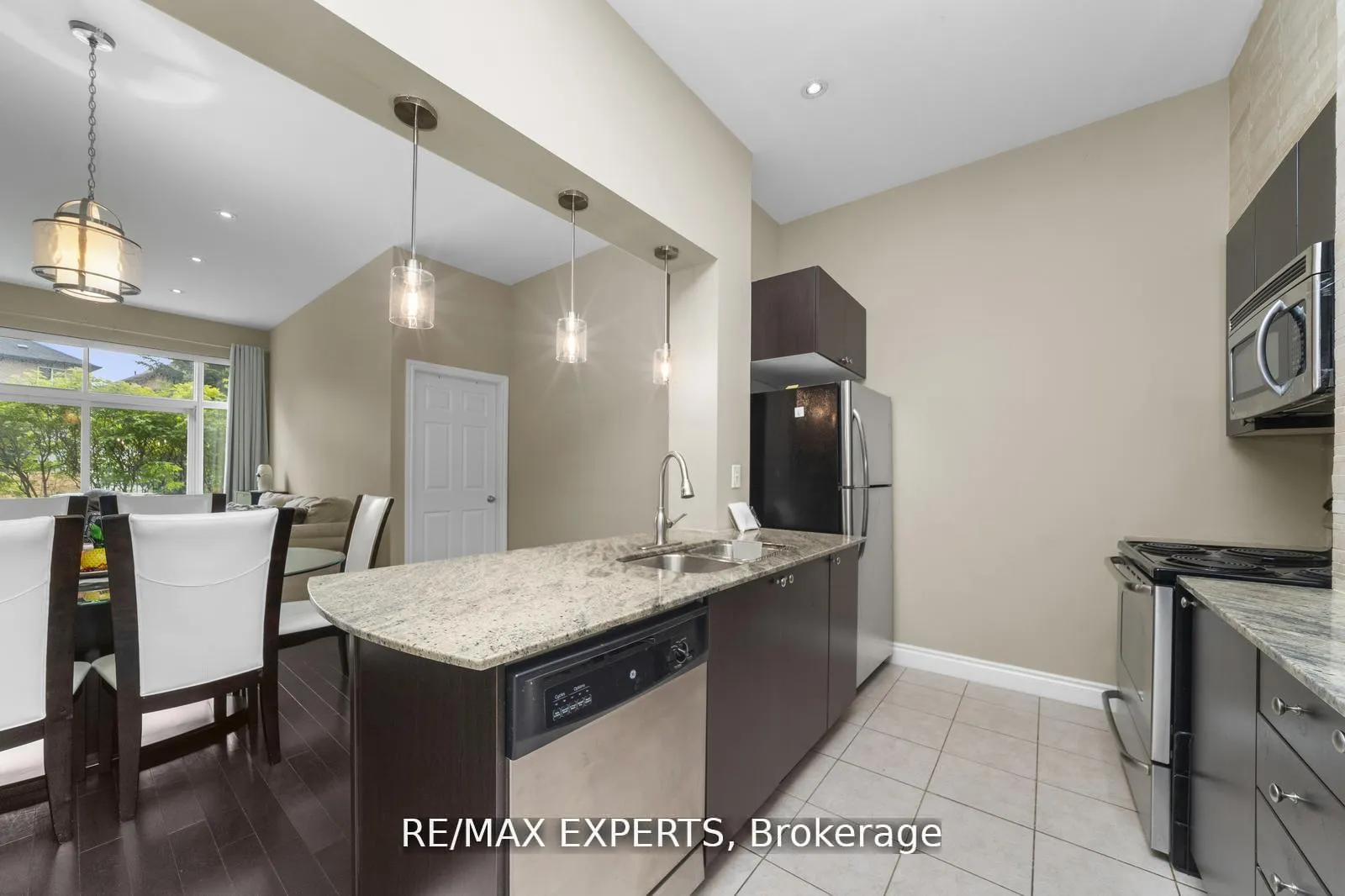 Photo 9 of Unit 105, 10211 Keele Street, Vaughan, Maple — HOMEH