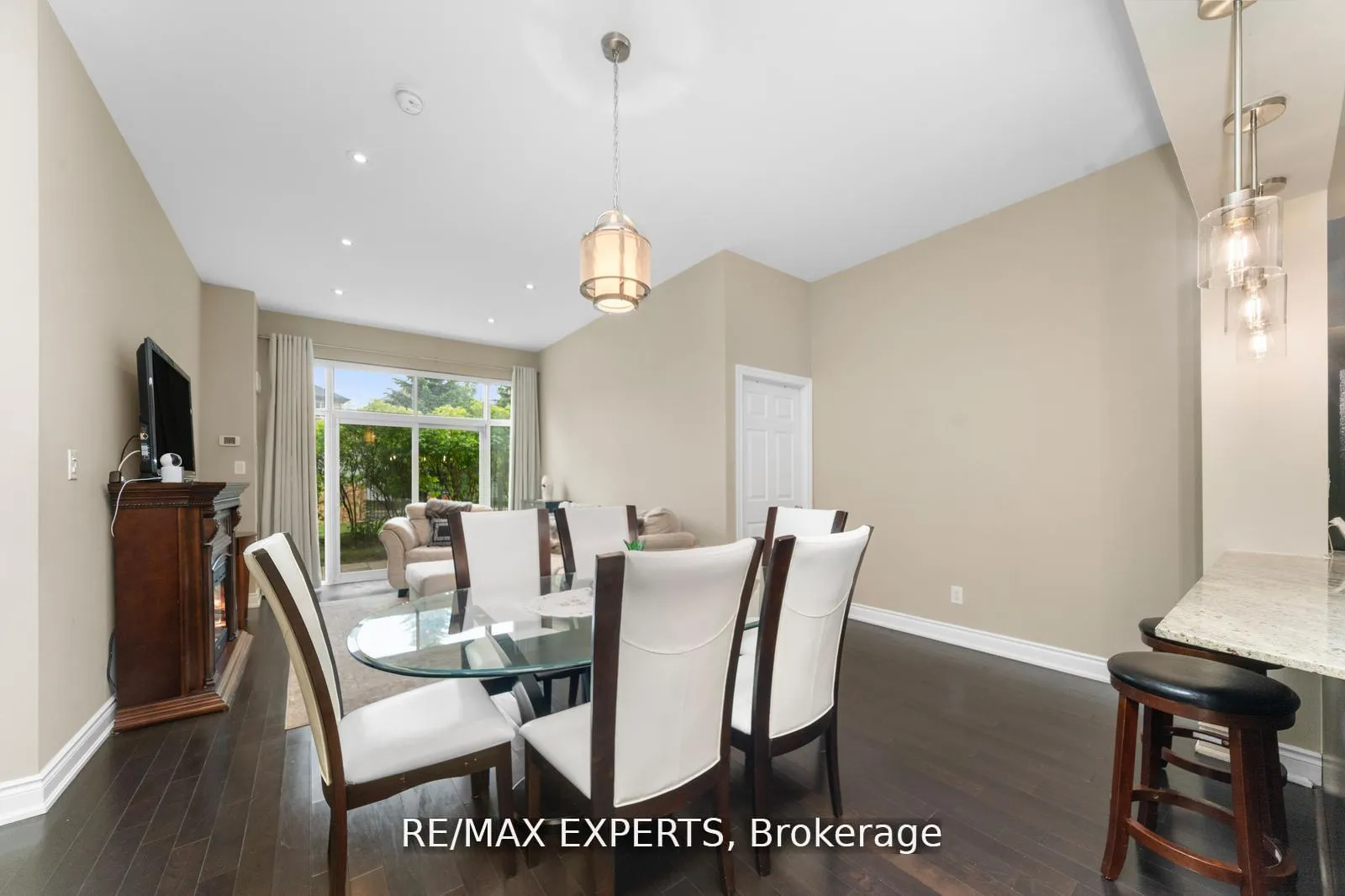 Photo 13 of Unit 105, 10211 Keele Street, Vaughan, Maple — HOMEH