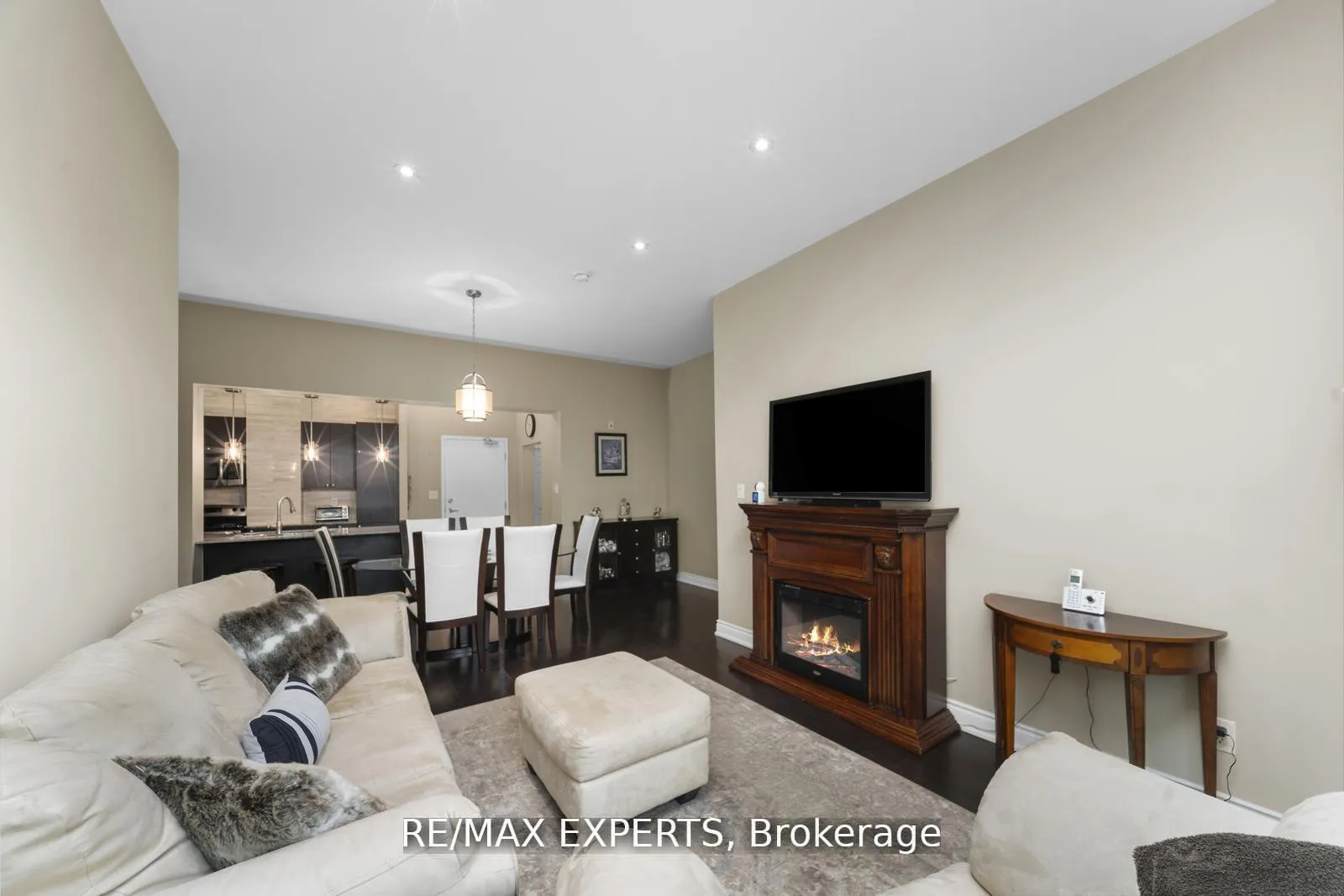 Photo 17 of Unit 105, 10211 Keele Street, Vaughan, Maple — HOMEH