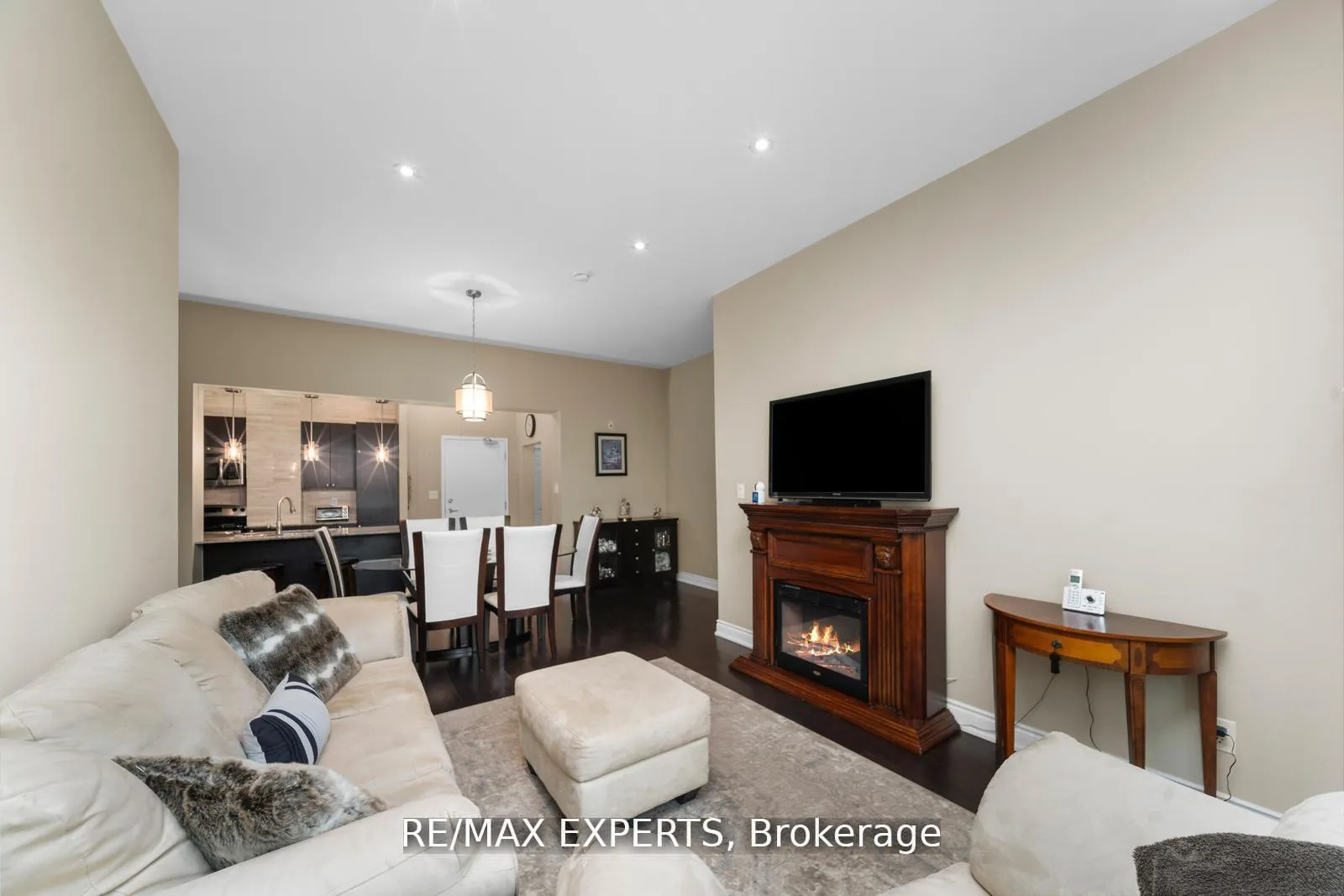 Photo 19 of Unit 105, 10211 Keele Street, Vaughan, Maple — HOMEH