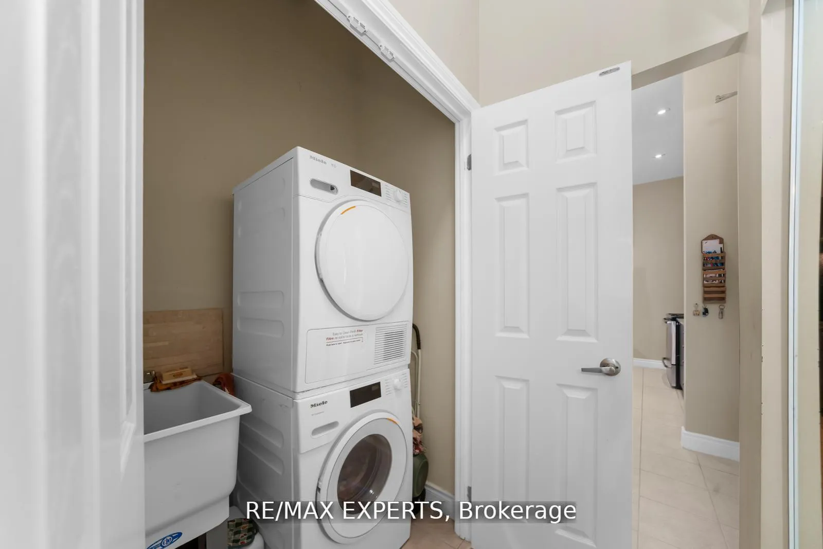 Photo 27 of Unit 105, 10211 Keele Street, Vaughan, Maple — HOMEH
