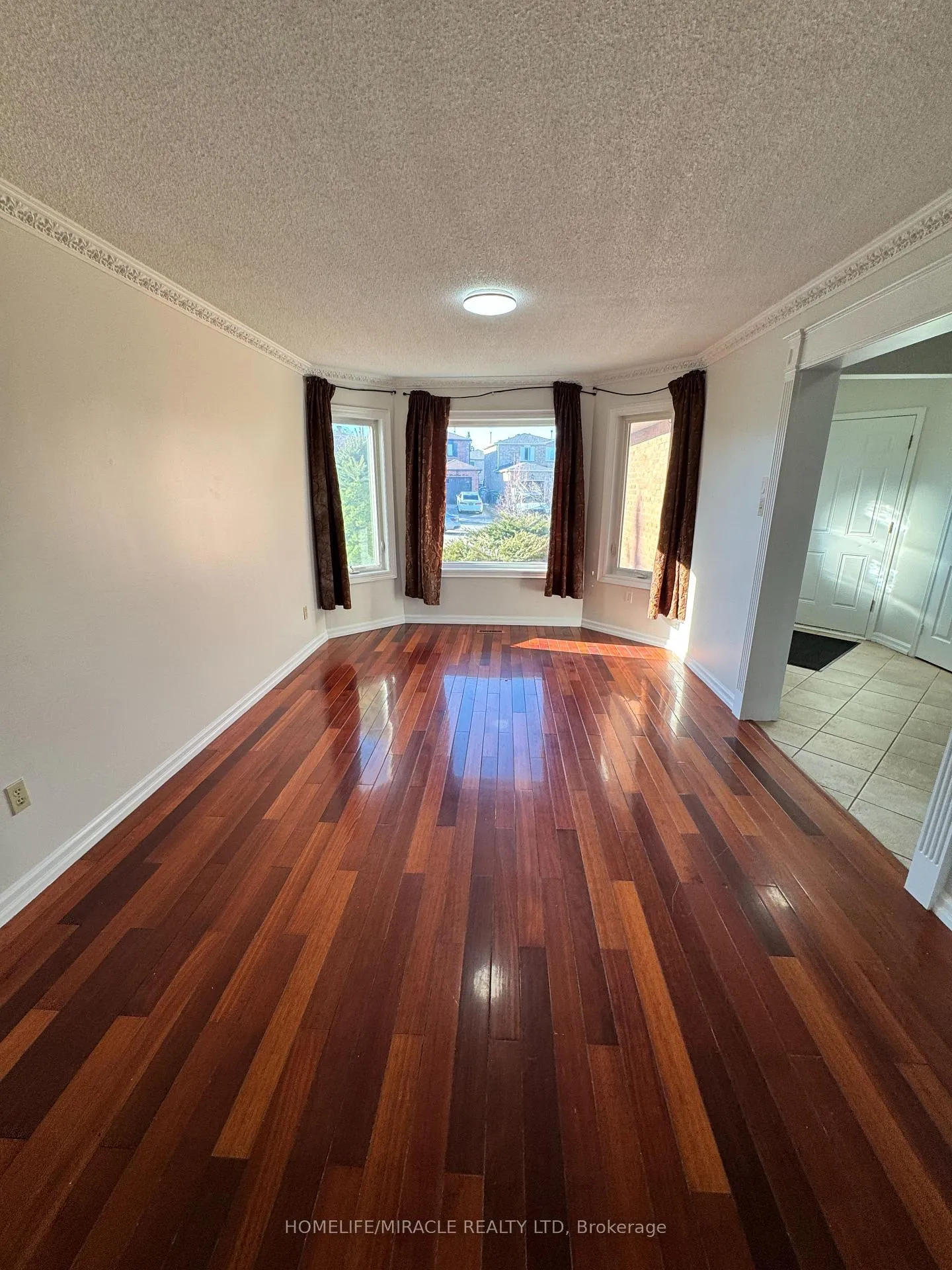 Photo 7 of 17 Glenmanor Drive, Brampton, Heart Lake West — HOMEH