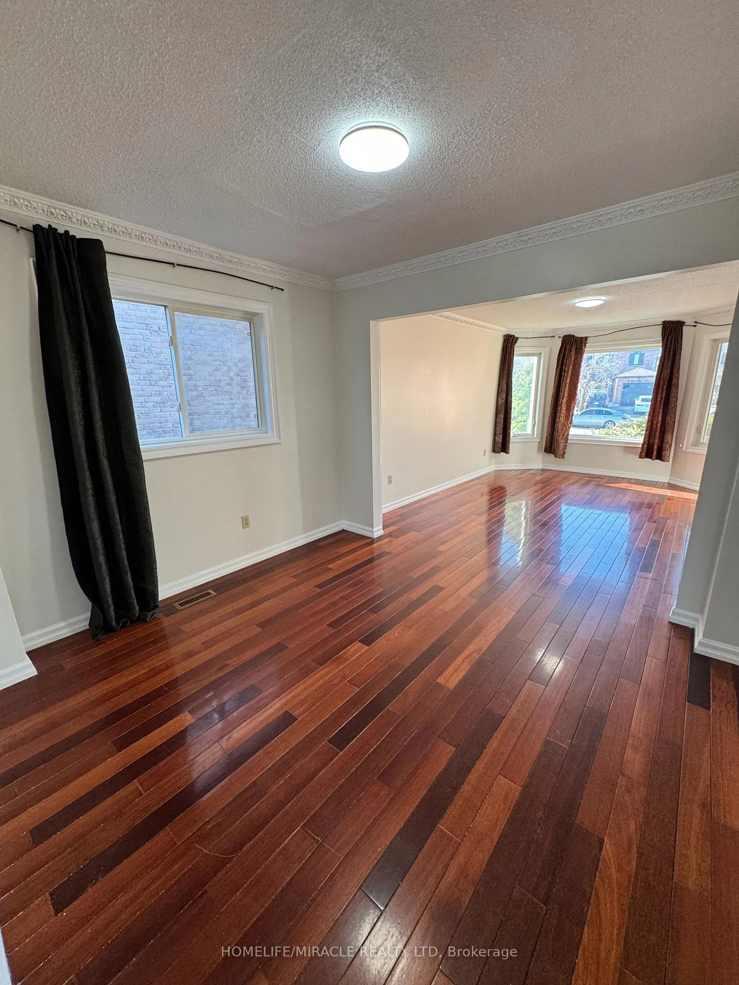 Photo 9 of 17 Glenmanor Drive, Brampton, Heart Lake West — HOMEH