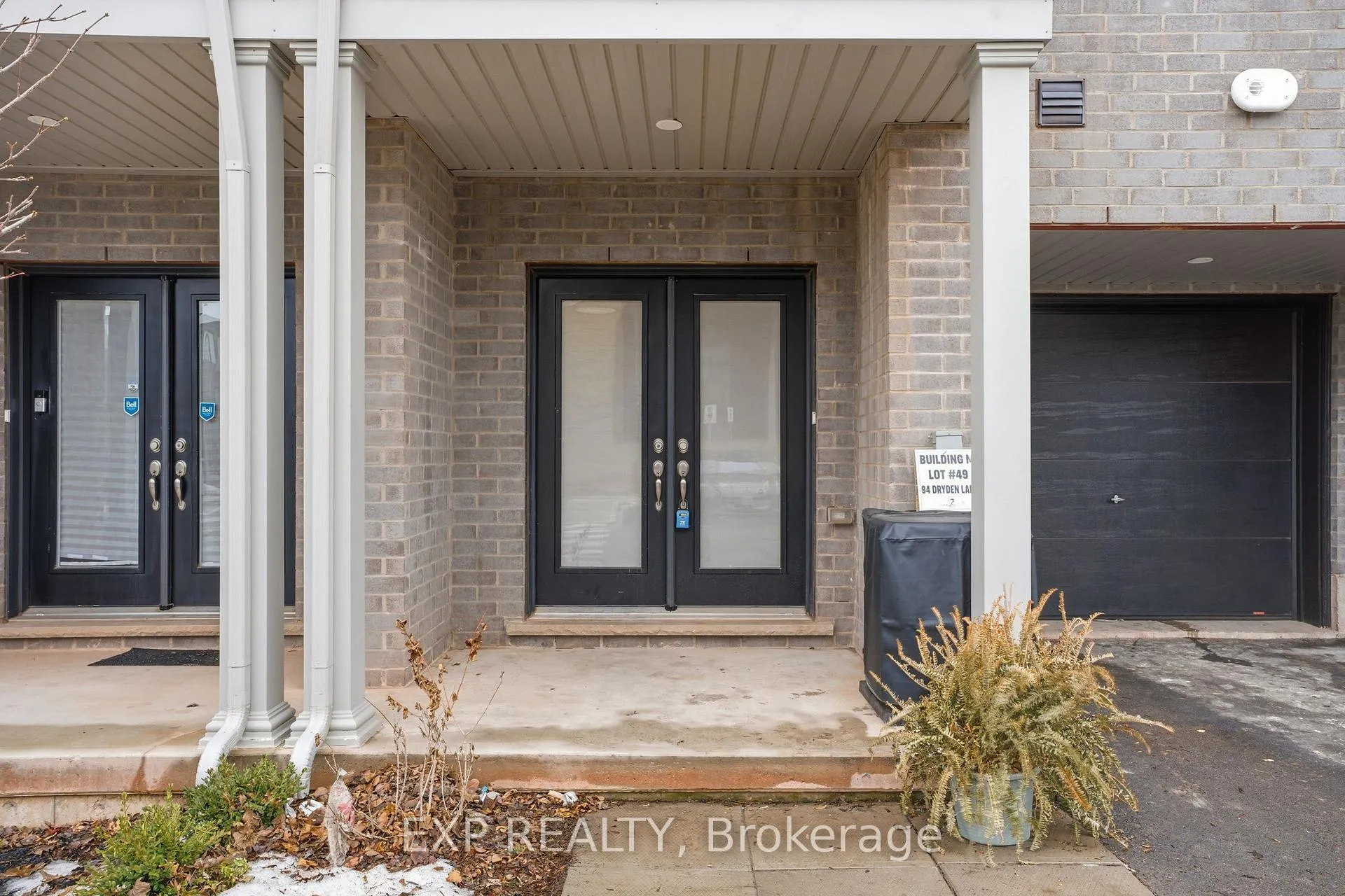 Photo 5 of 94 Dryden Lane, Hamilton, McQuesten — HOMEH