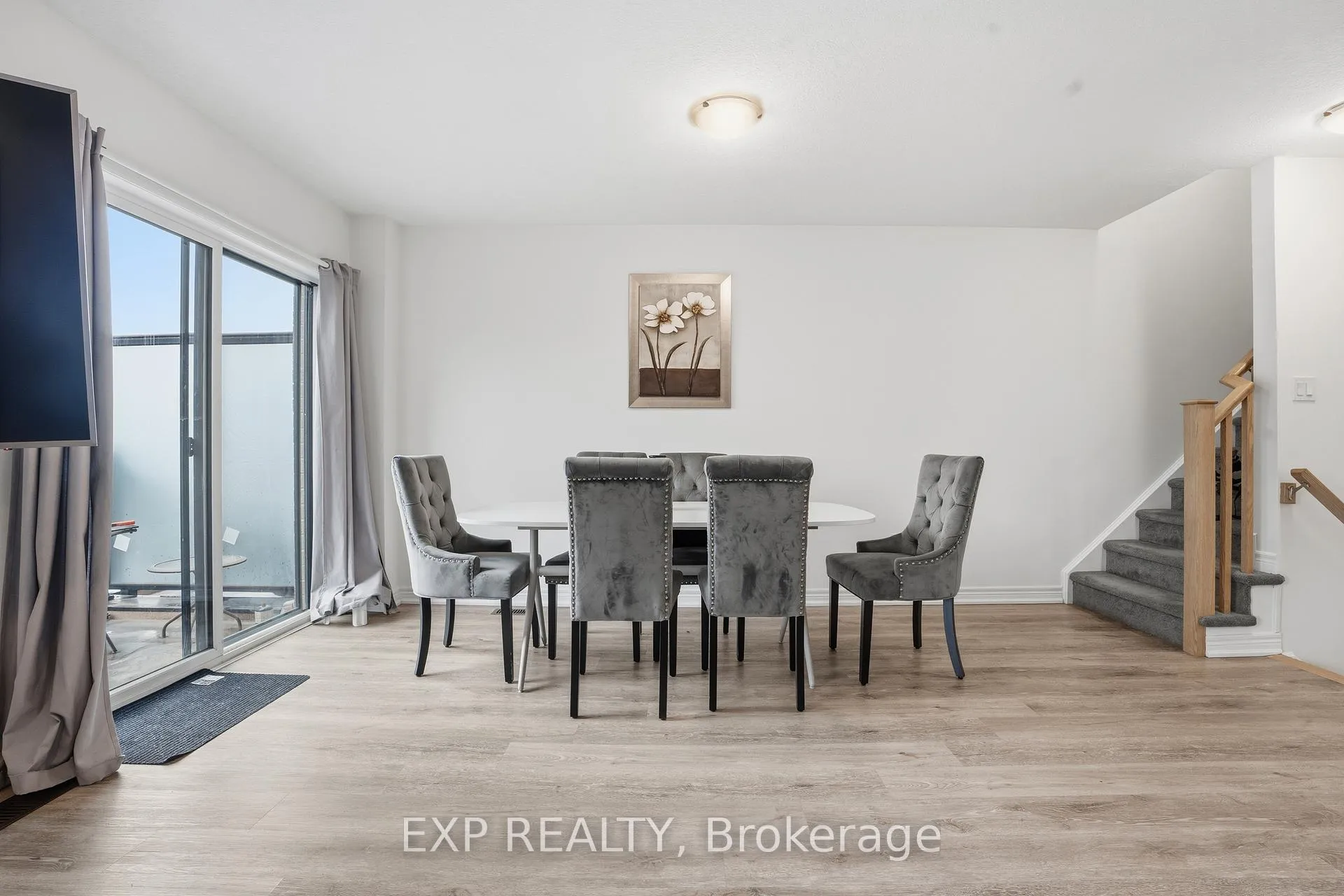 Photo 14 of 94 Dryden Lane, Hamilton, McQuesten — HOMEH