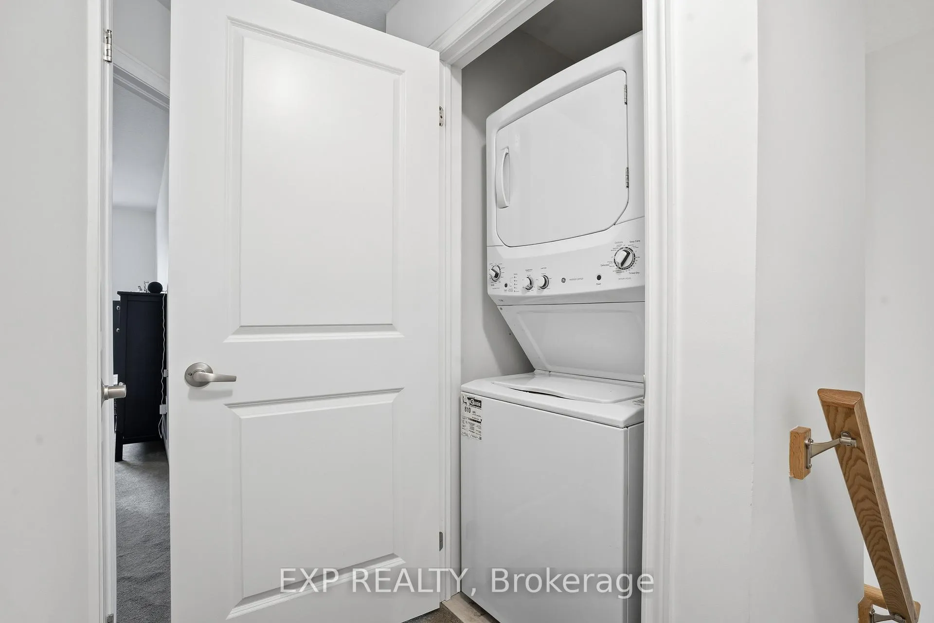 Photo 25 of 94 Dryden Lane, Hamilton, McQuesten — HOMEH
