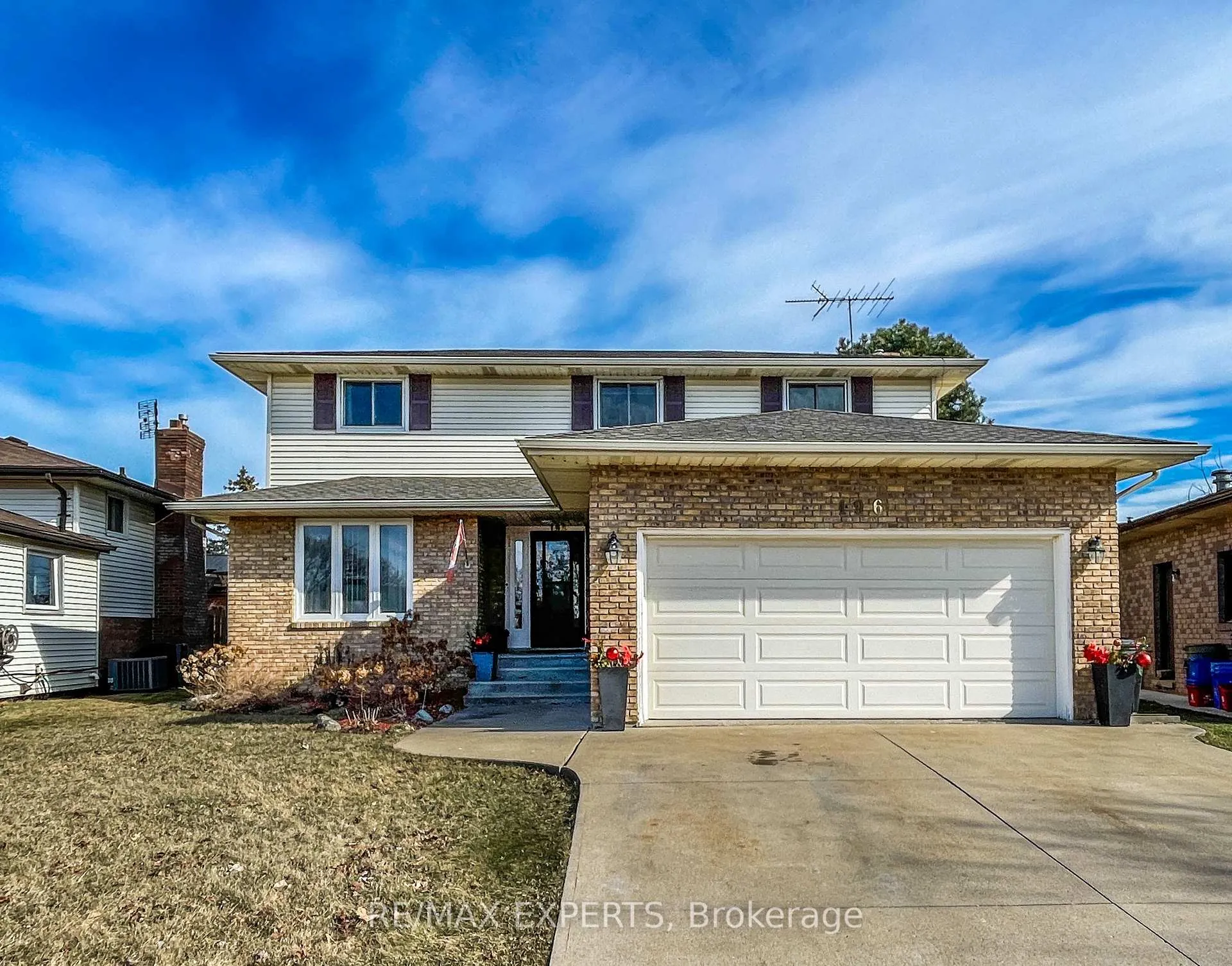 Photo 1 of 196 Shannon Place, Tecumseh — HOMEH