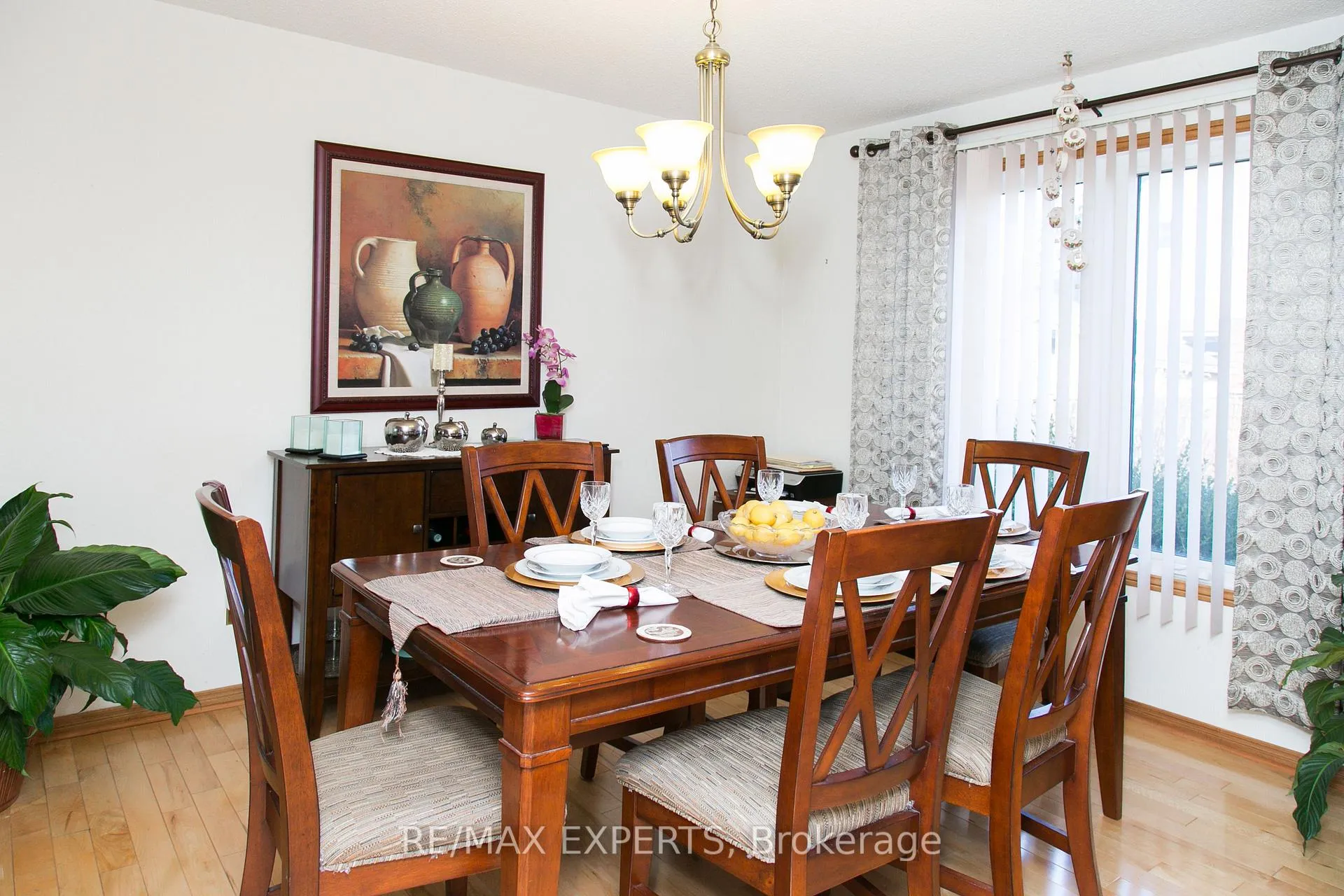 Photo 4 of 196 Shannon Place, Tecumseh — HOMEH