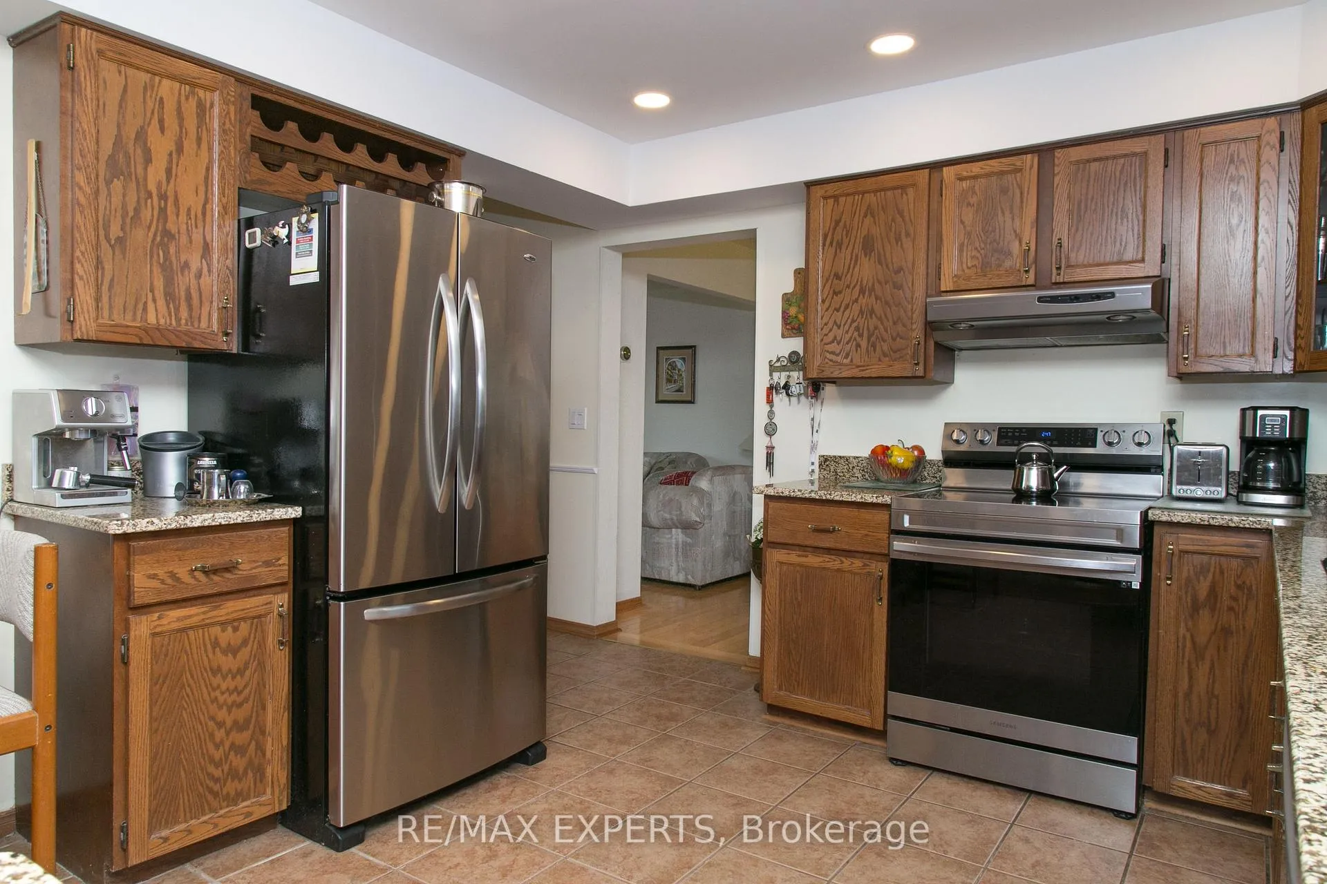 Photo 6 of 196 Shannon Place, Tecumseh — HOMEH