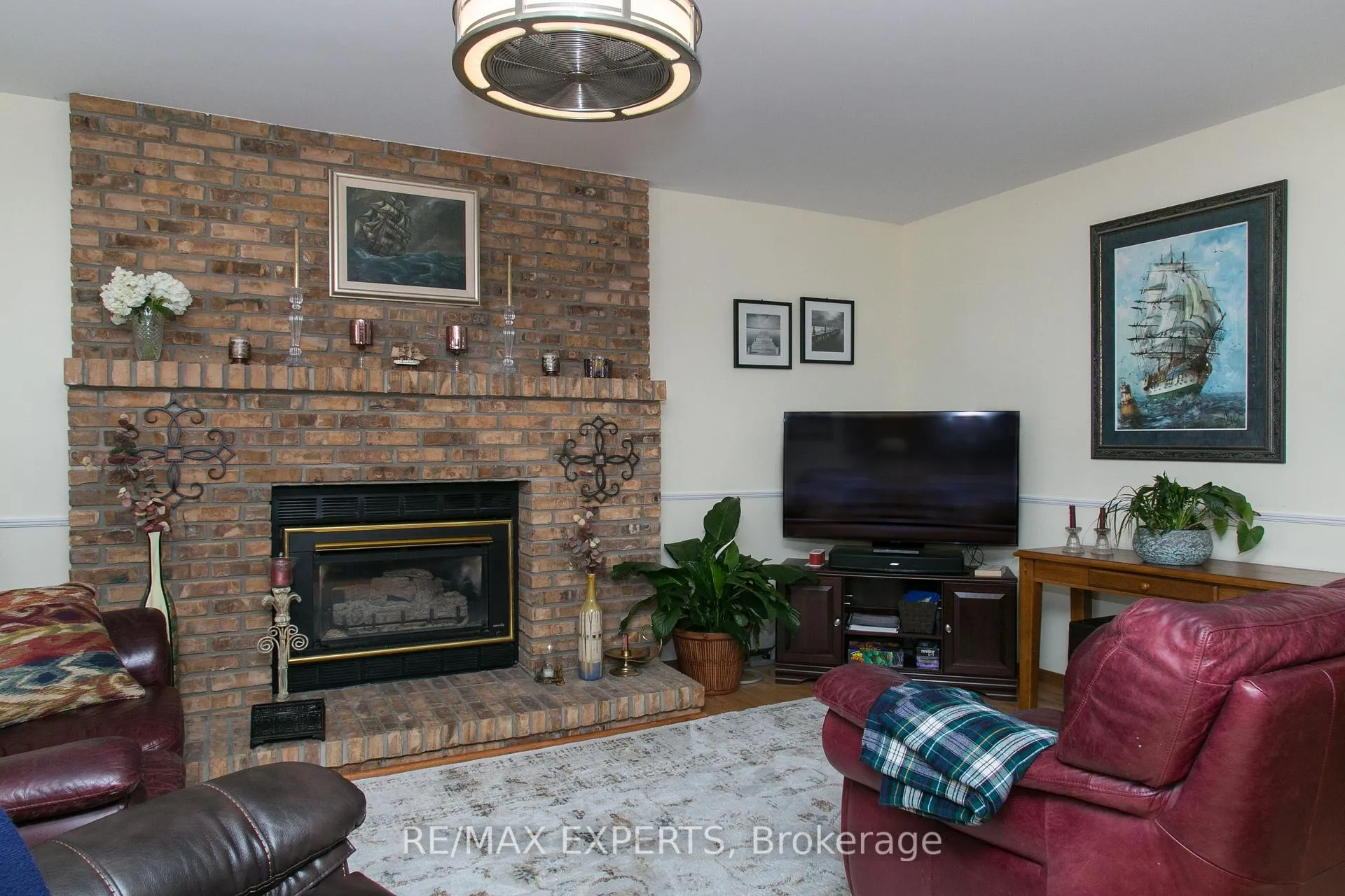 Photo 7 of 196 Shannon Place, Tecumseh — HOMEH