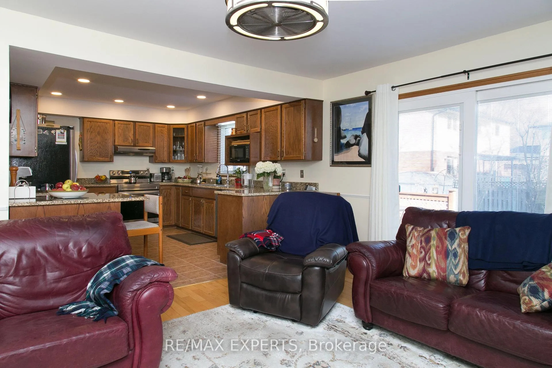 Photo 9 of 196 Shannon Place, Tecumseh — HOMEH