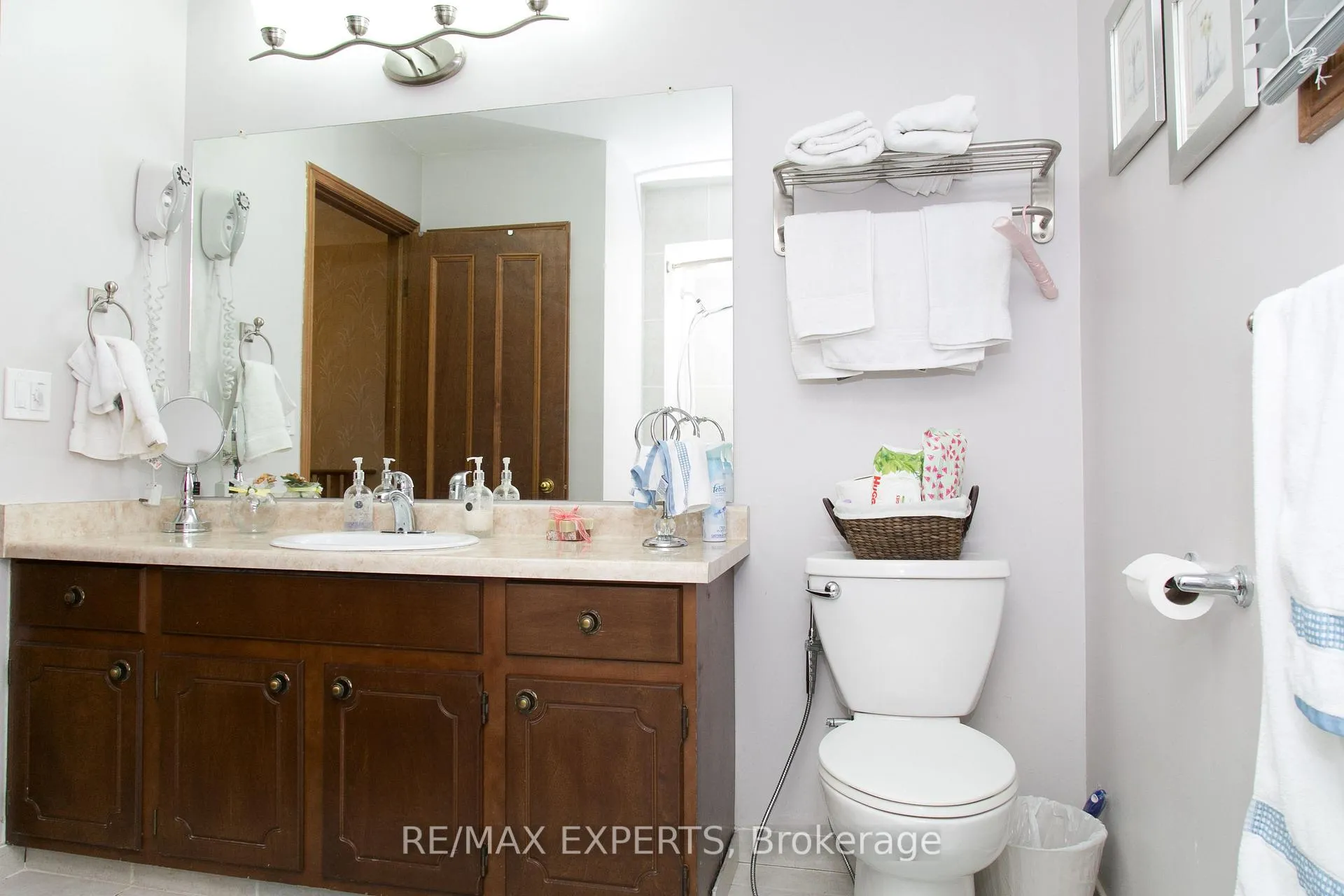 Photo 12 of 196 Shannon Place, Tecumseh — HOMEH