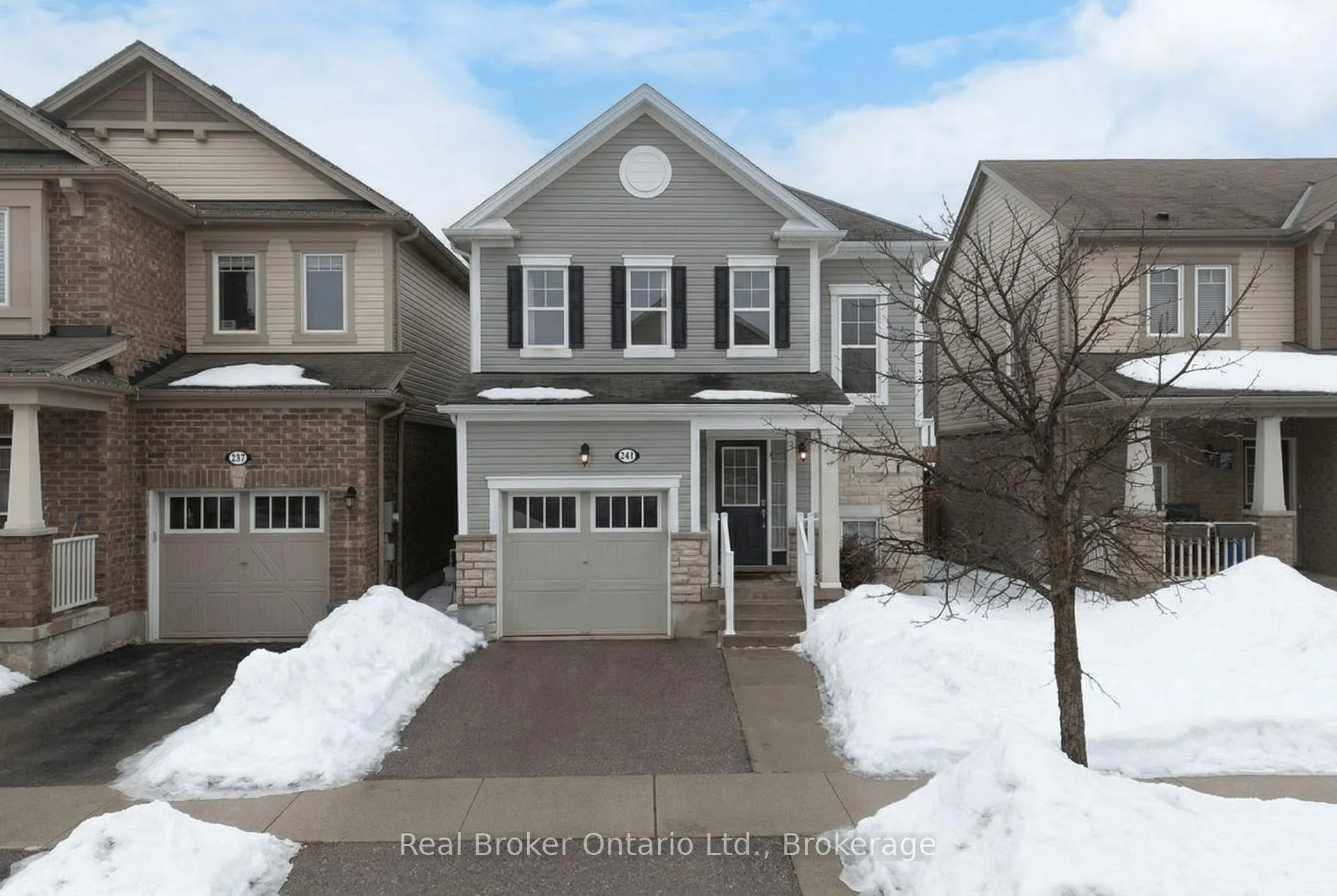 Photo 2 of 241 Pineglen Crescent, Kitchener — HOMEH