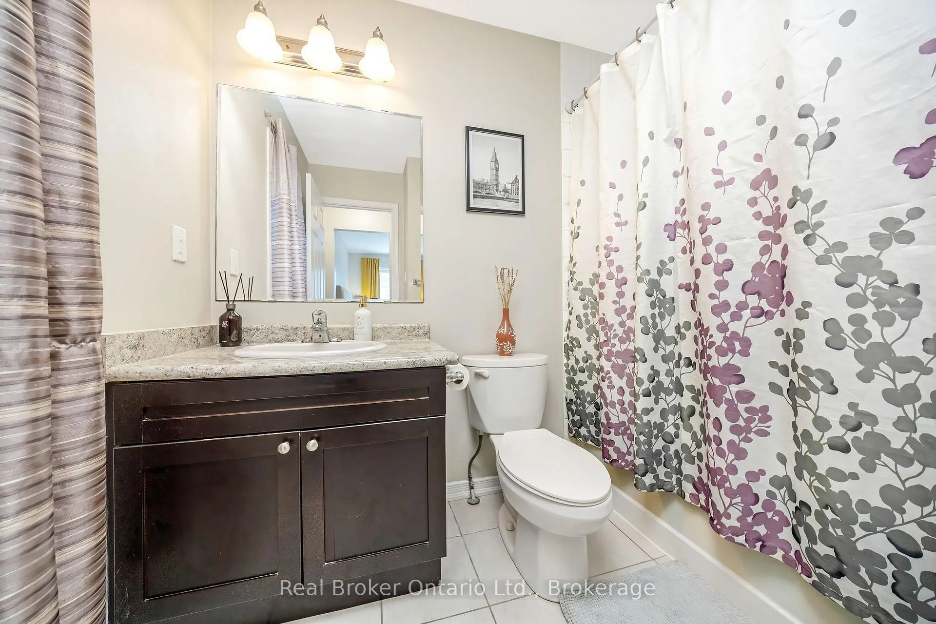 Photo 22 of 241 Pineglen Crescent, Kitchener — HOMEH