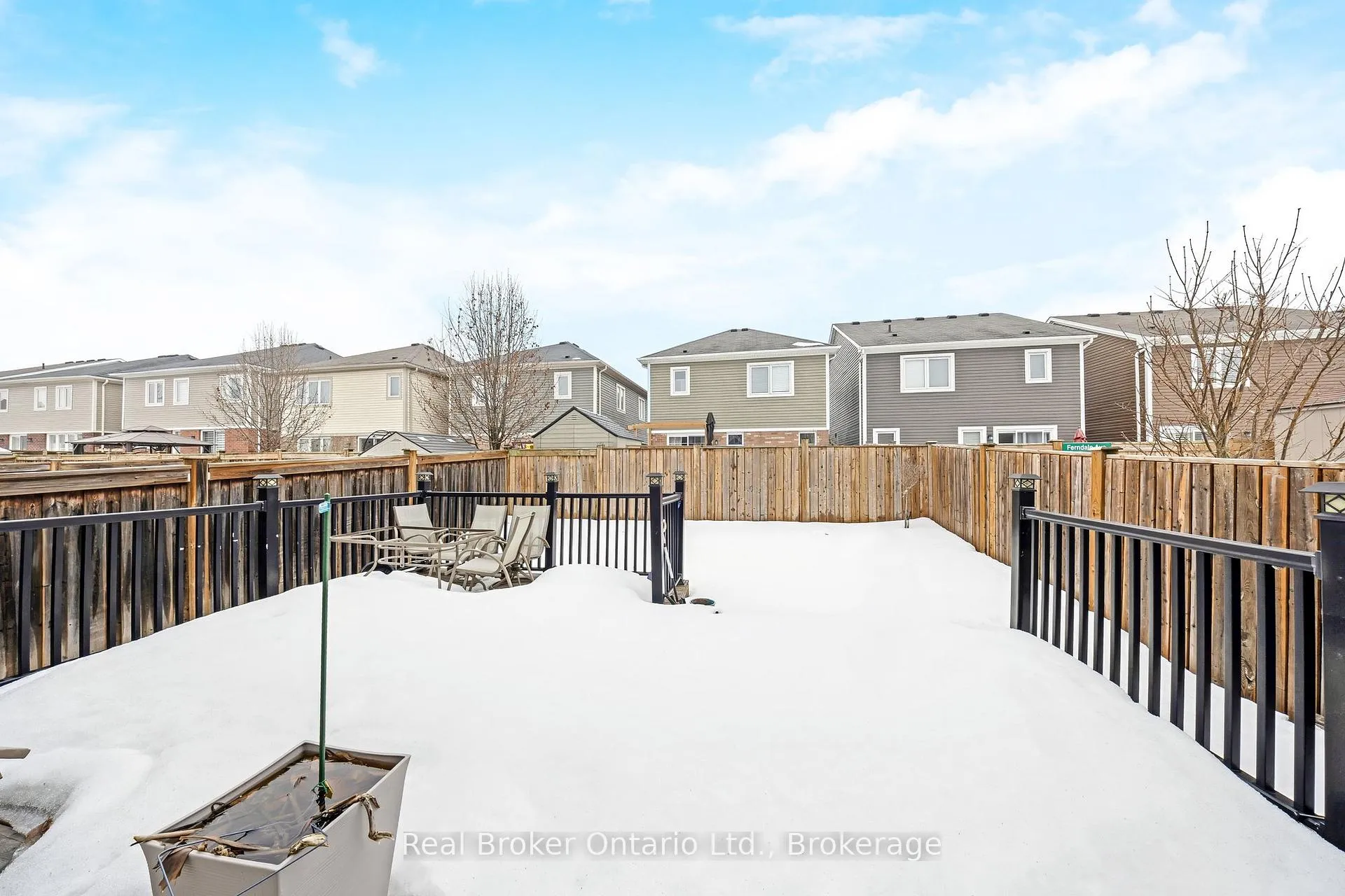 Photo 30 of 241 Pineglen Crescent, Kitchener — HOMEH