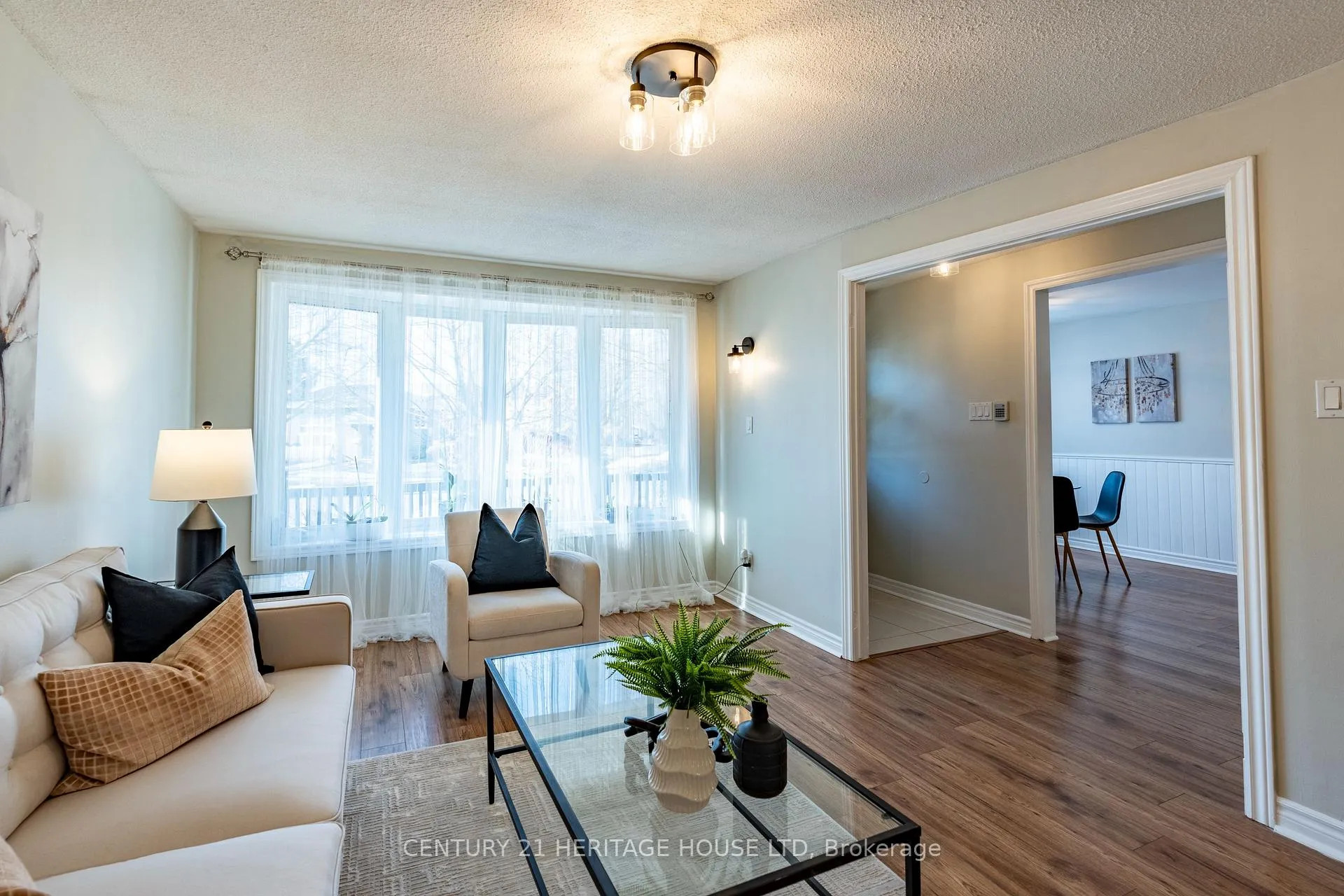 Photo 5 of 106 Hickory Heights Crescent, Kitchener — HOMEH