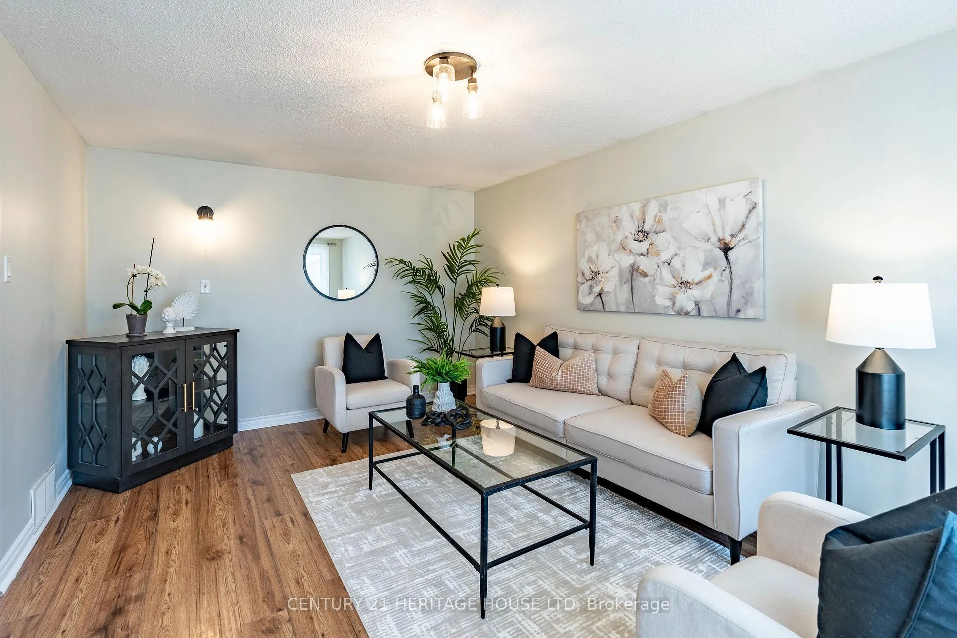 Photo 6 of 106 Hickory Heights Crescent, Kitchener — HOMEH