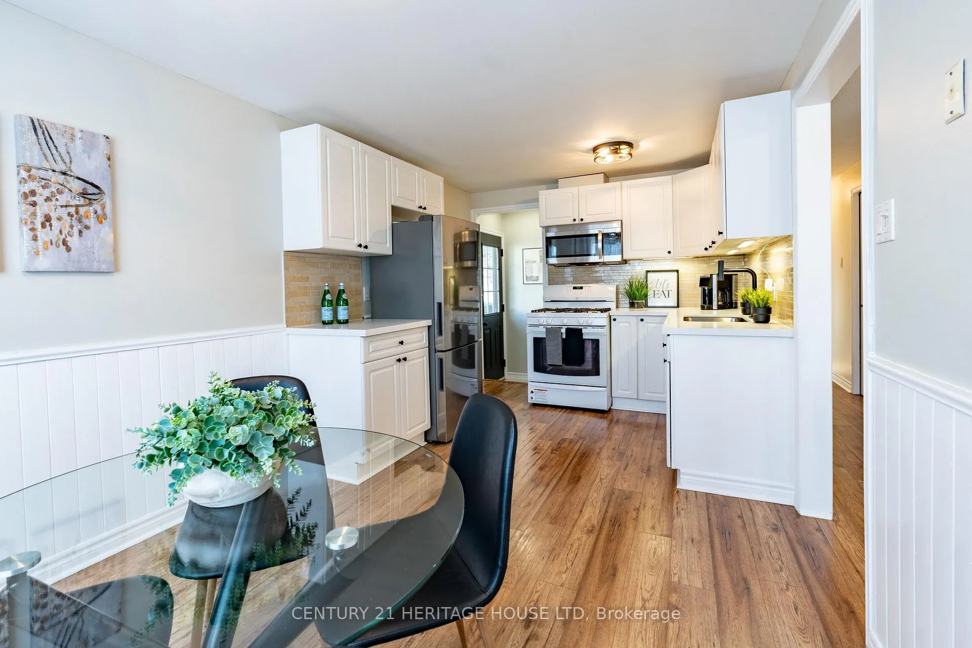 Photo 8 of 106 Hickory Heights Crescent, Kitchener — HOMEH