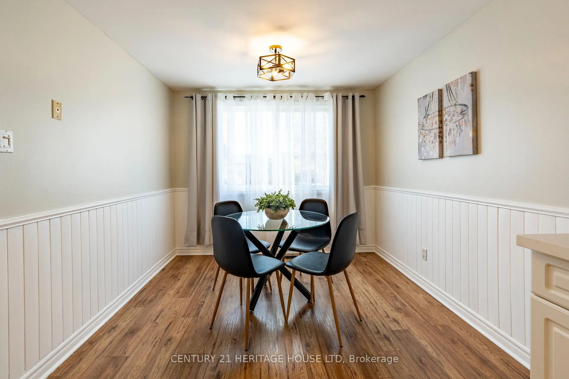 Photo 9 of 106 Hickory Heights Crescent, Kitchener — HOMEH