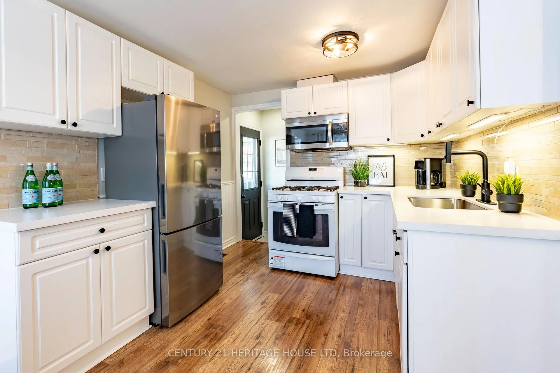 Photo 11 of 106 Hickory Heights Crescent, Kitchener — HOMEH