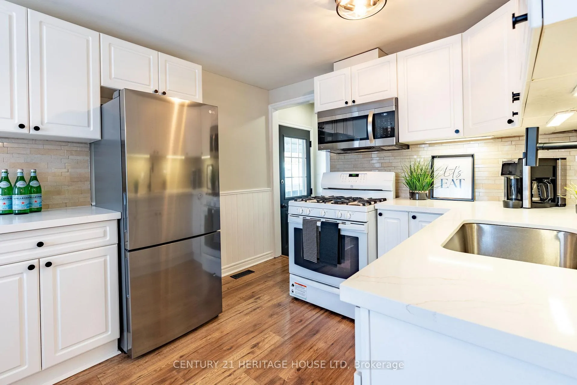 Photo 13 of 106 Hickory Heights Crescent, Kitchener — HOMEH