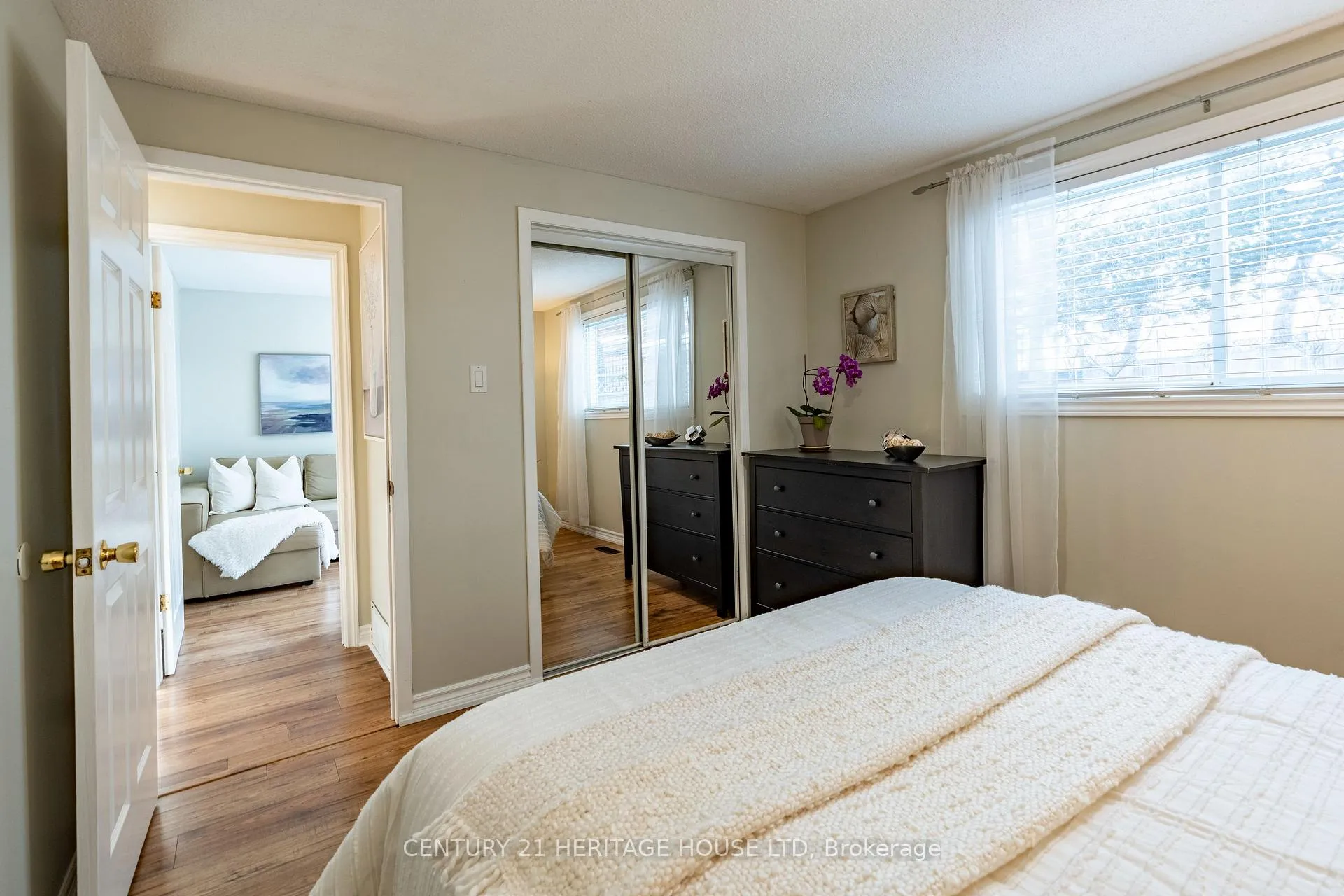 Photo 19 of 106 Hickory Heights Crescent, Kitchener — HOMEH