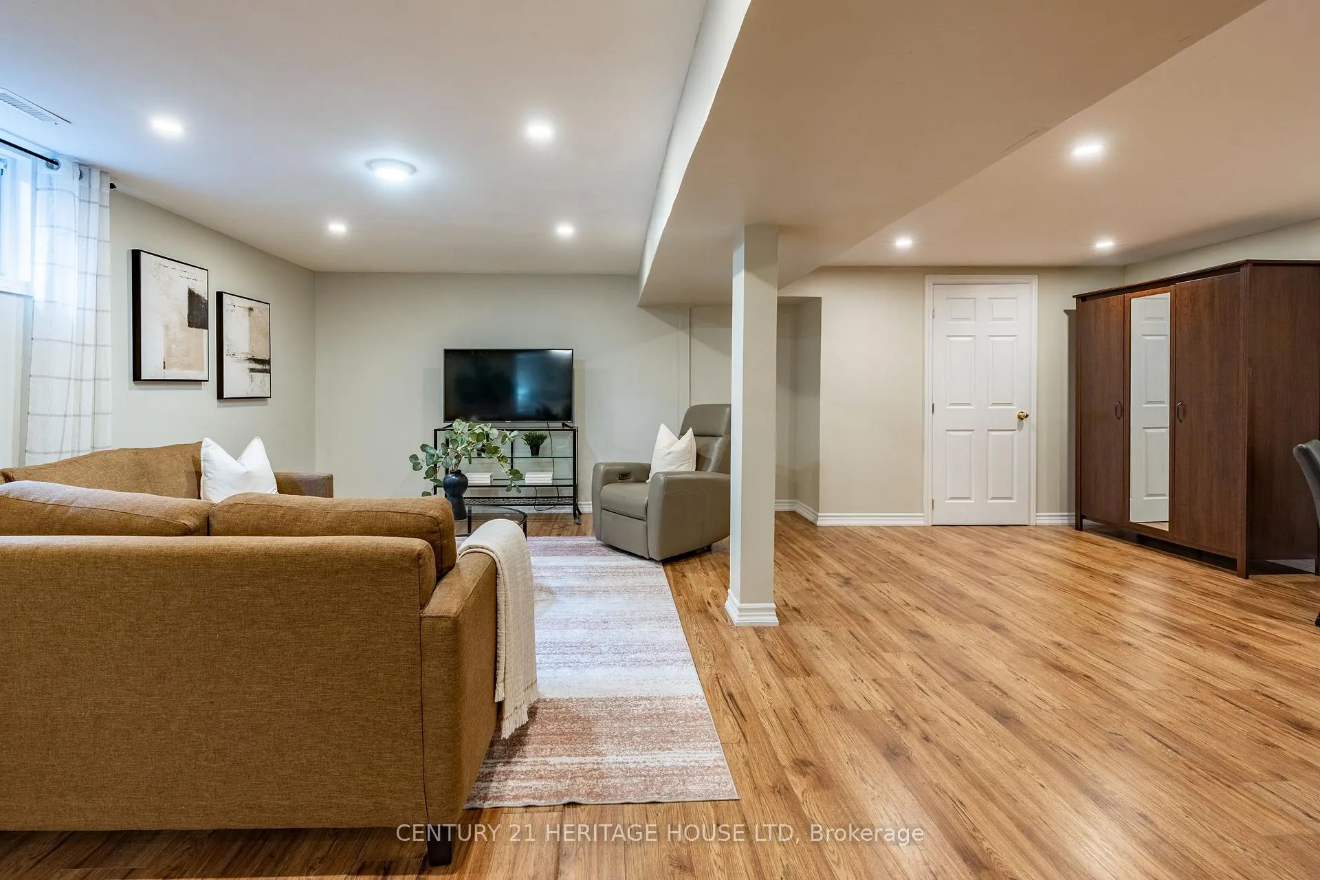 Photo 23 of 106 Hickory Heights Crescent, Kitchener — HOMEH