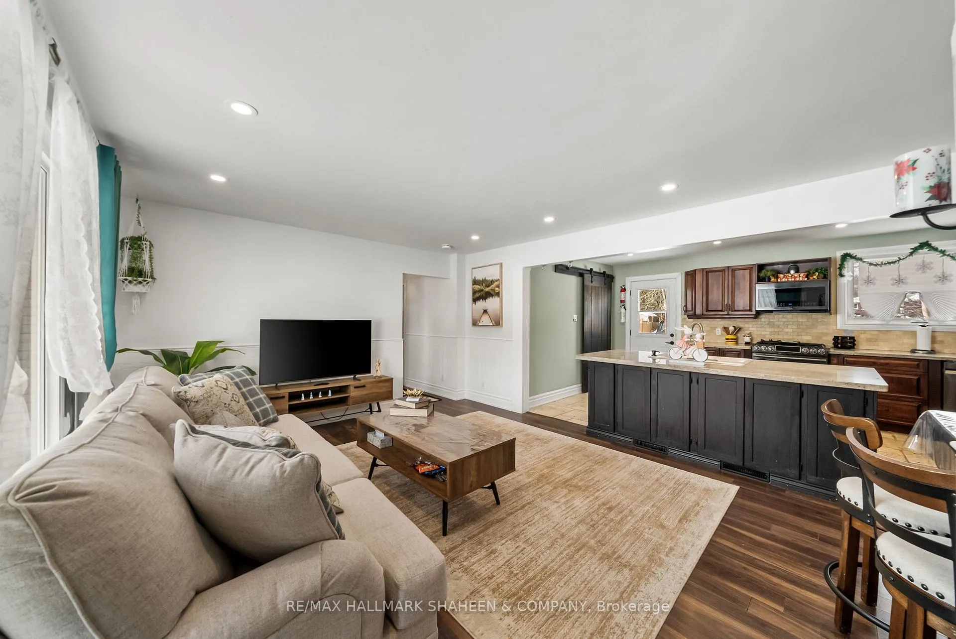 Photo 3 of 2196 Richard Street, Innisfil, Alcona — HOMEH