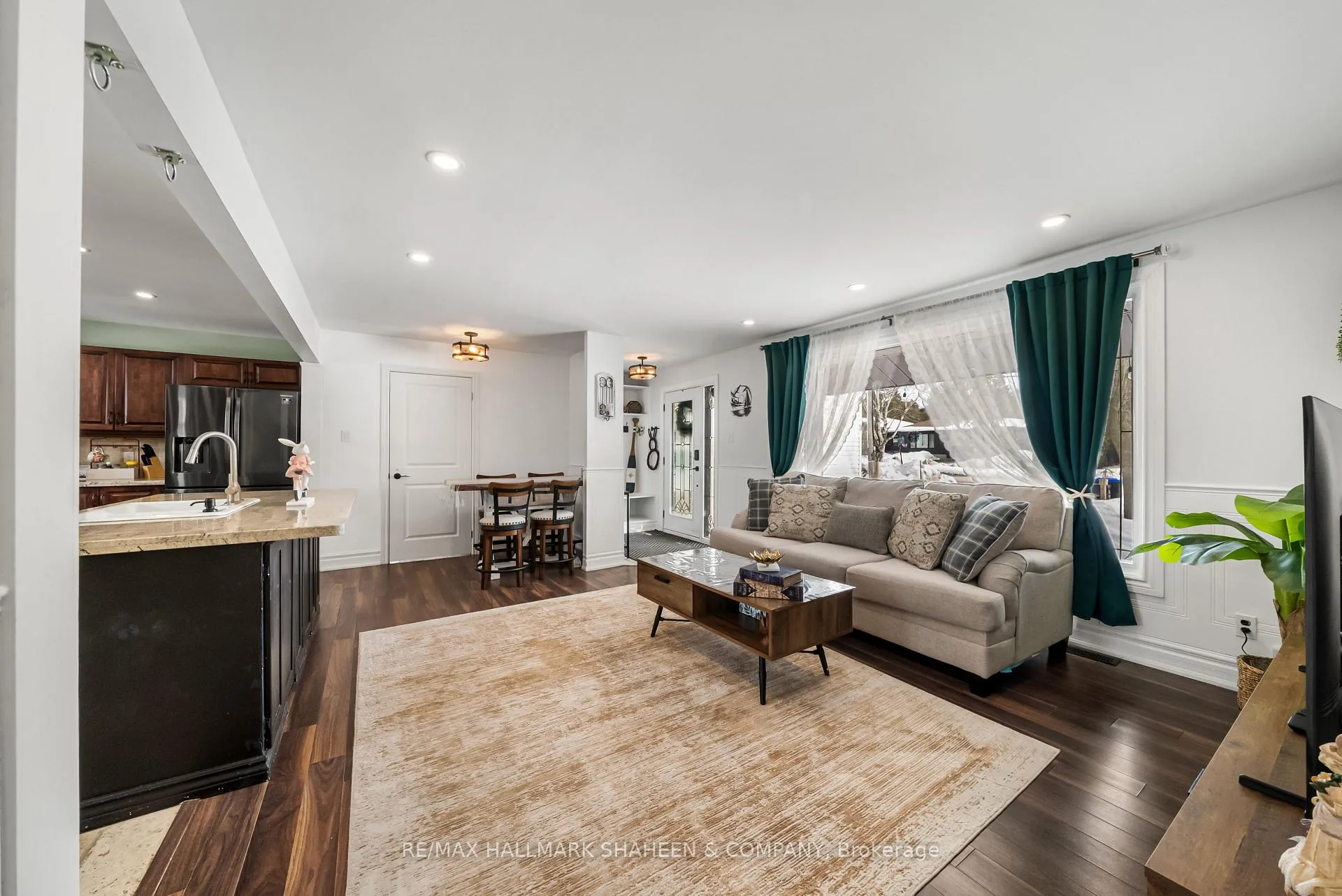 Photo 5 of 2196 Richard Street, Innisfil, Alcona — HOMEH