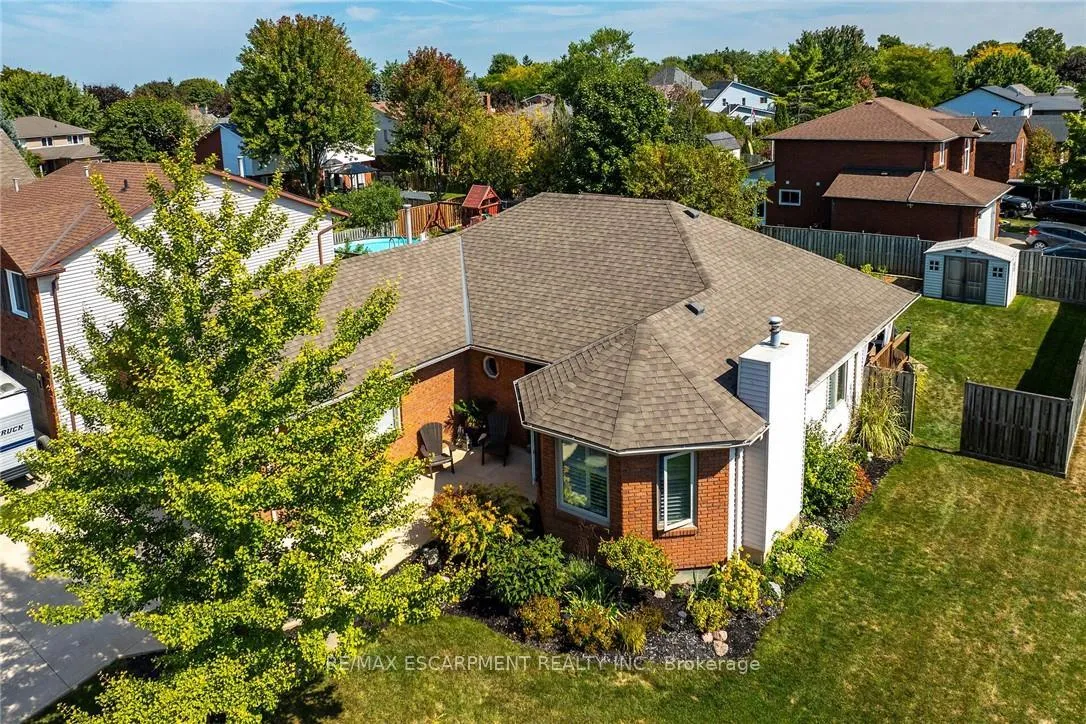 Photo 2 of 35 Highland Boulevard, Haldimand — HOMEH