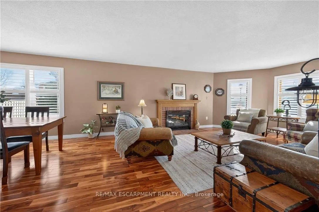 Photo 4 of 35 Highland Boulevard, Haldimand — HOMEH