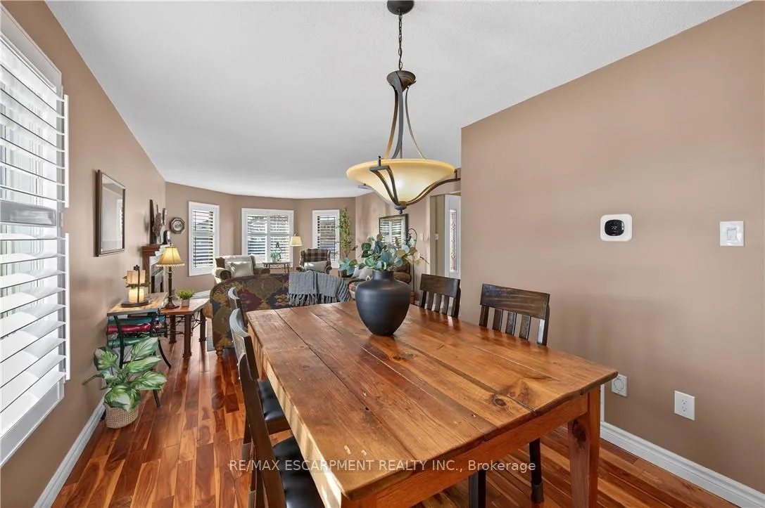 Photo 9 of 35 Highland Boulevard, Haldimand — HOMEH