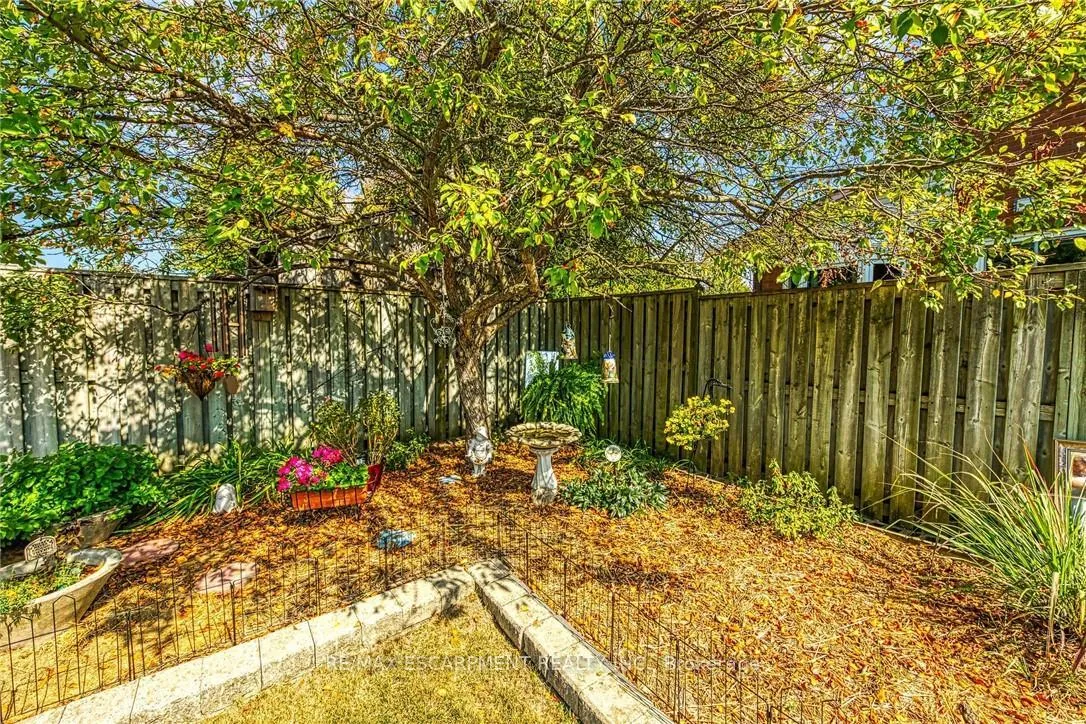 Photo 45 of 35 Highland Boulevard, Haldimand — HOMEH