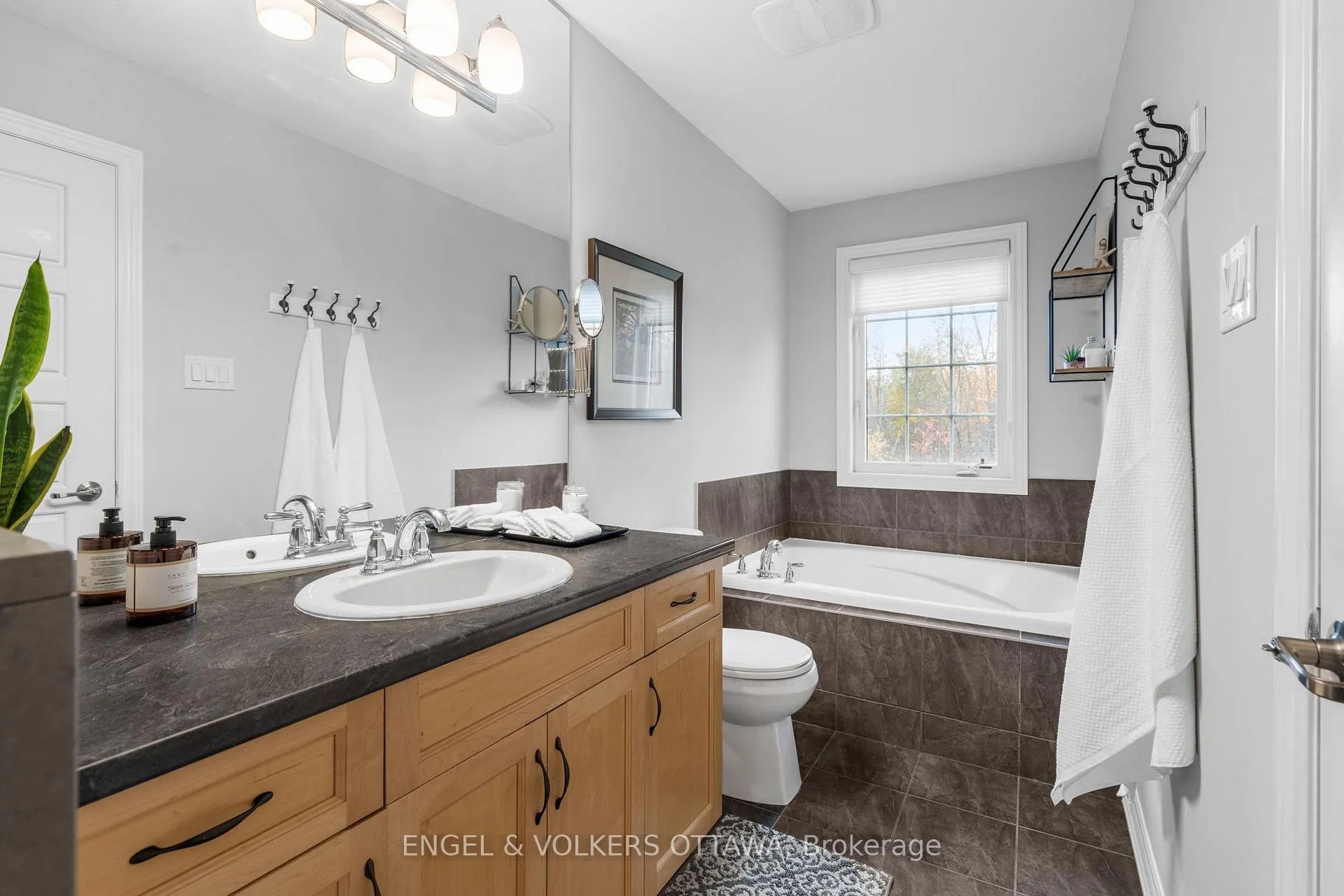 Photo 22 of 760 Mayfly Crescent, Ottawa, Barrhaven - Half Moon Bay — HOMEH