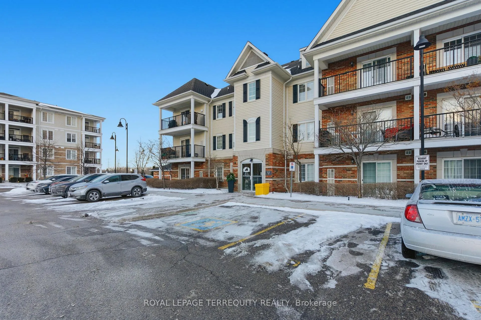 Photo 3 of Unit 305, 55 Shipway Avenue, Clarington, Newcastle — HOMEH