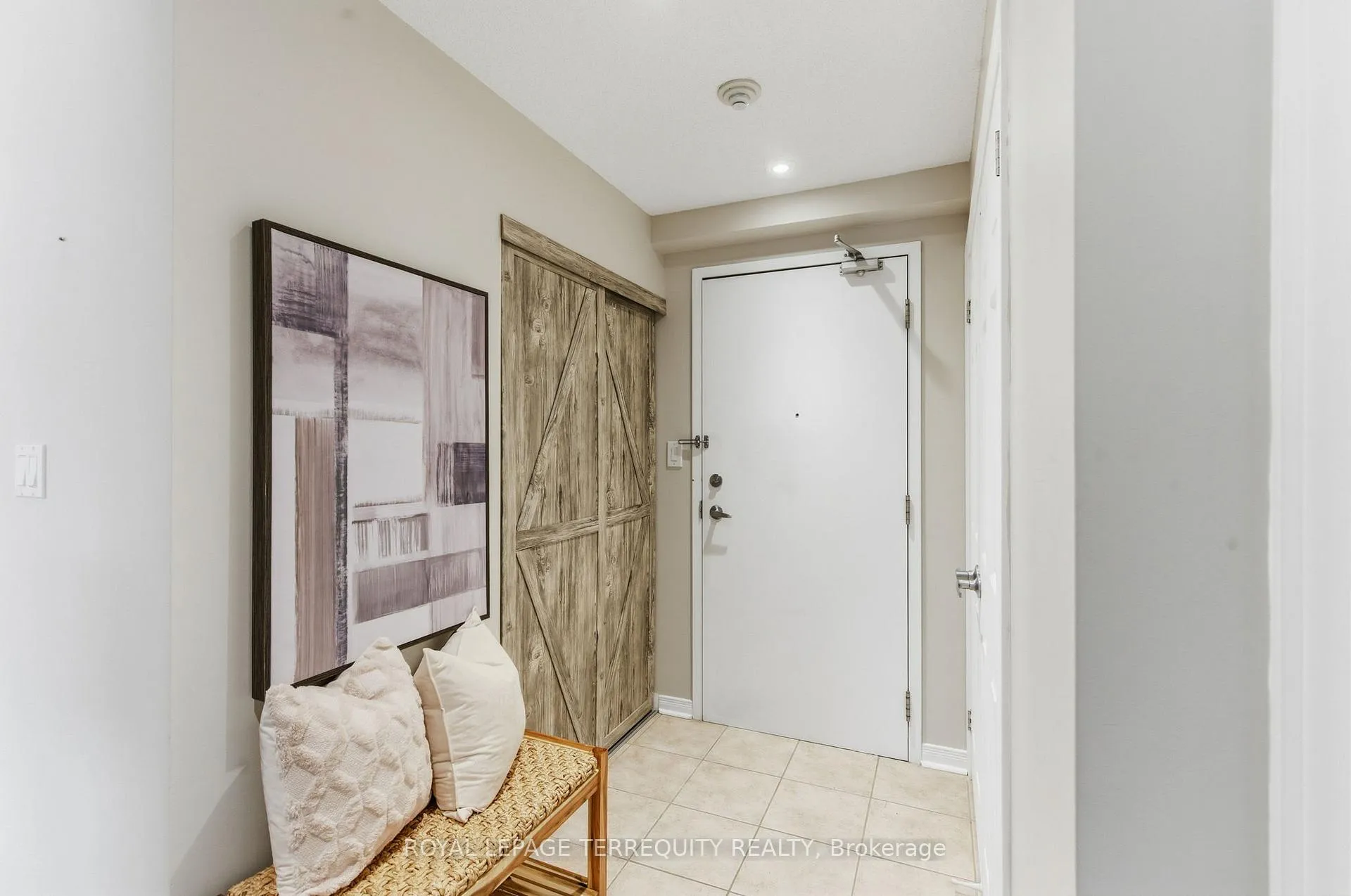 Photo 4 of Unit 305, 55 Shipway Avenue, Clarington, Newcastle — HOMEH